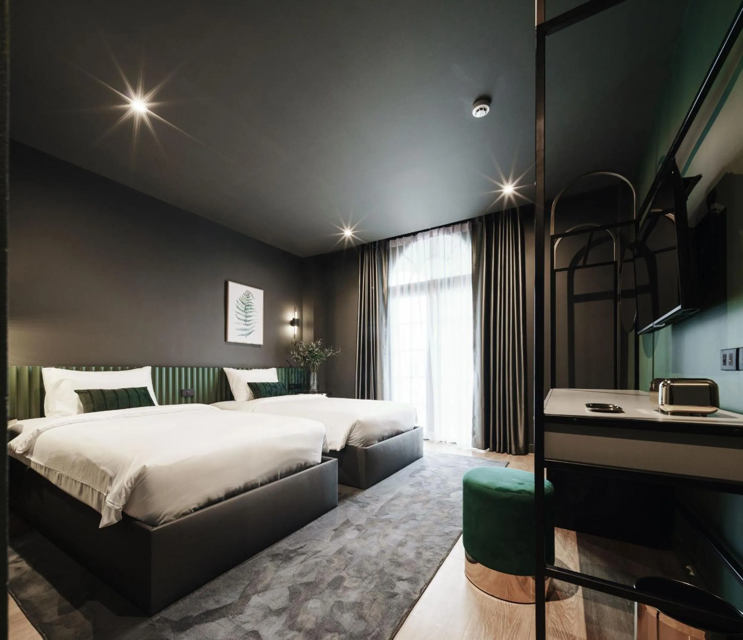 Deluxe Twin Room in Cher Hostel Bangkok