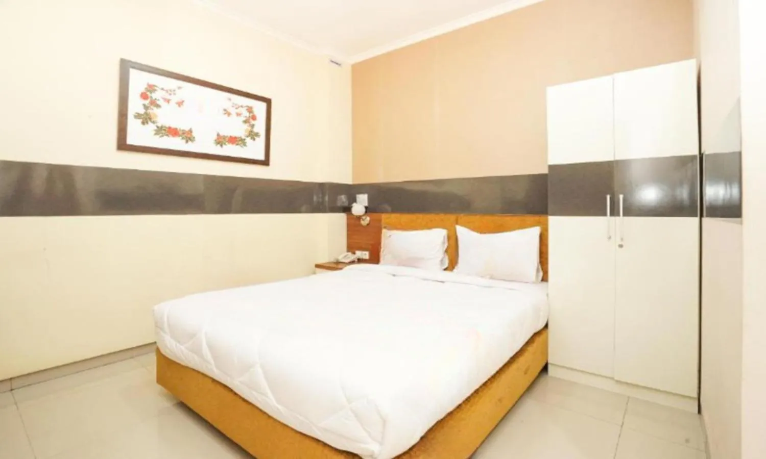 Deluxe Room in Semampir Residence By Occupied