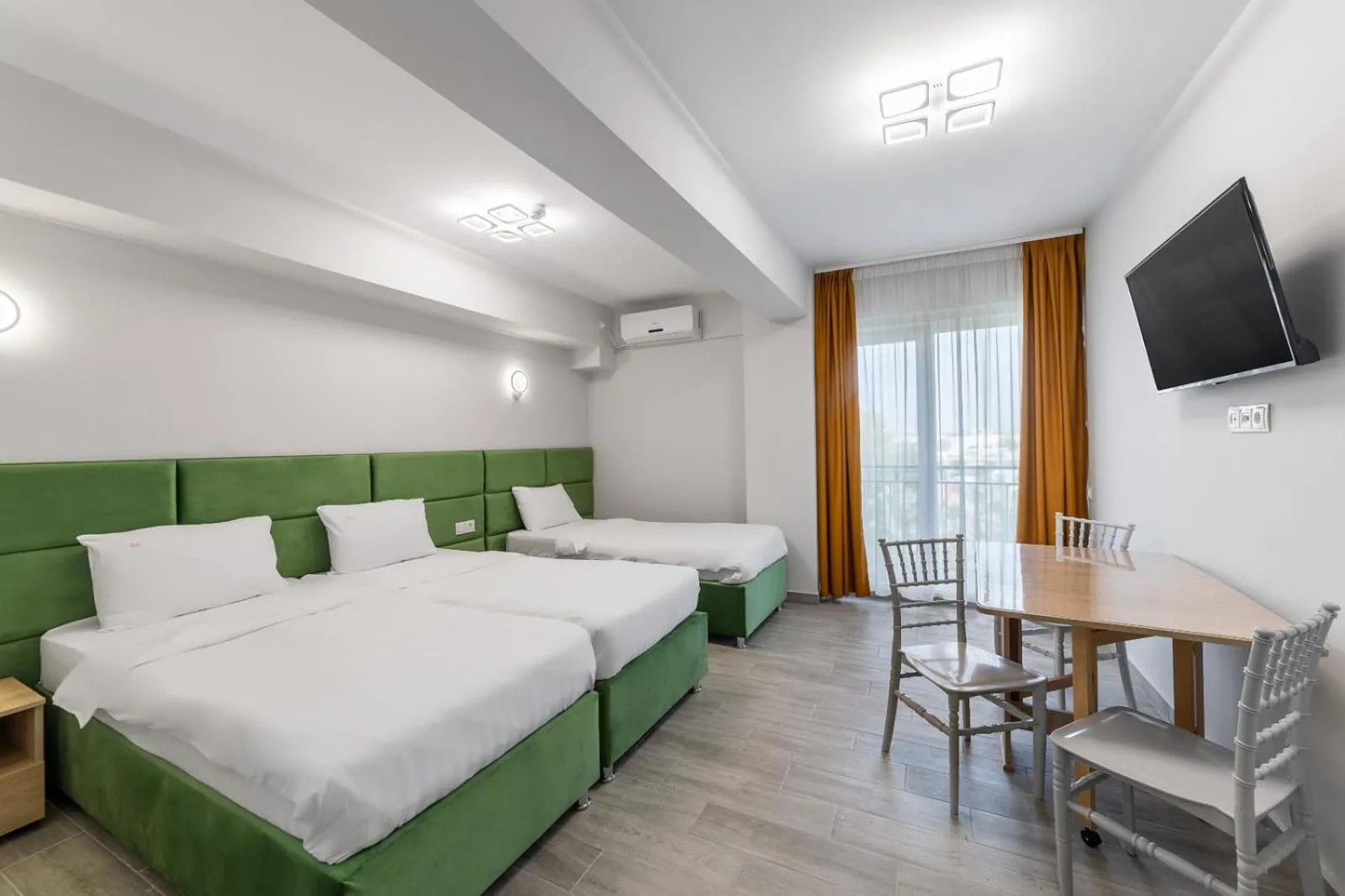 Triple Room in Otopeni Suites by CityBookings