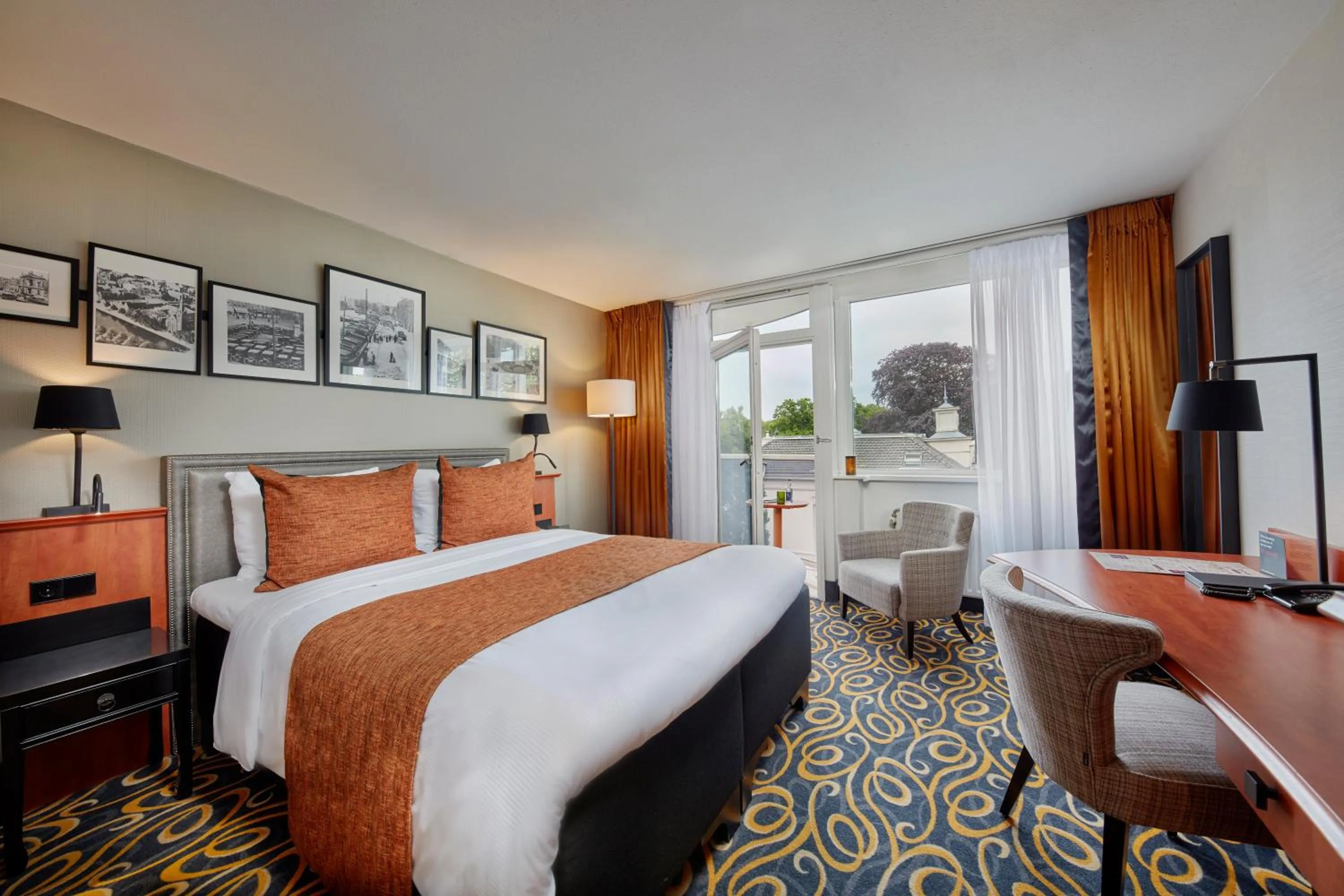 Standard Double or Twin Room with Balcony in Carlton Square Hotel