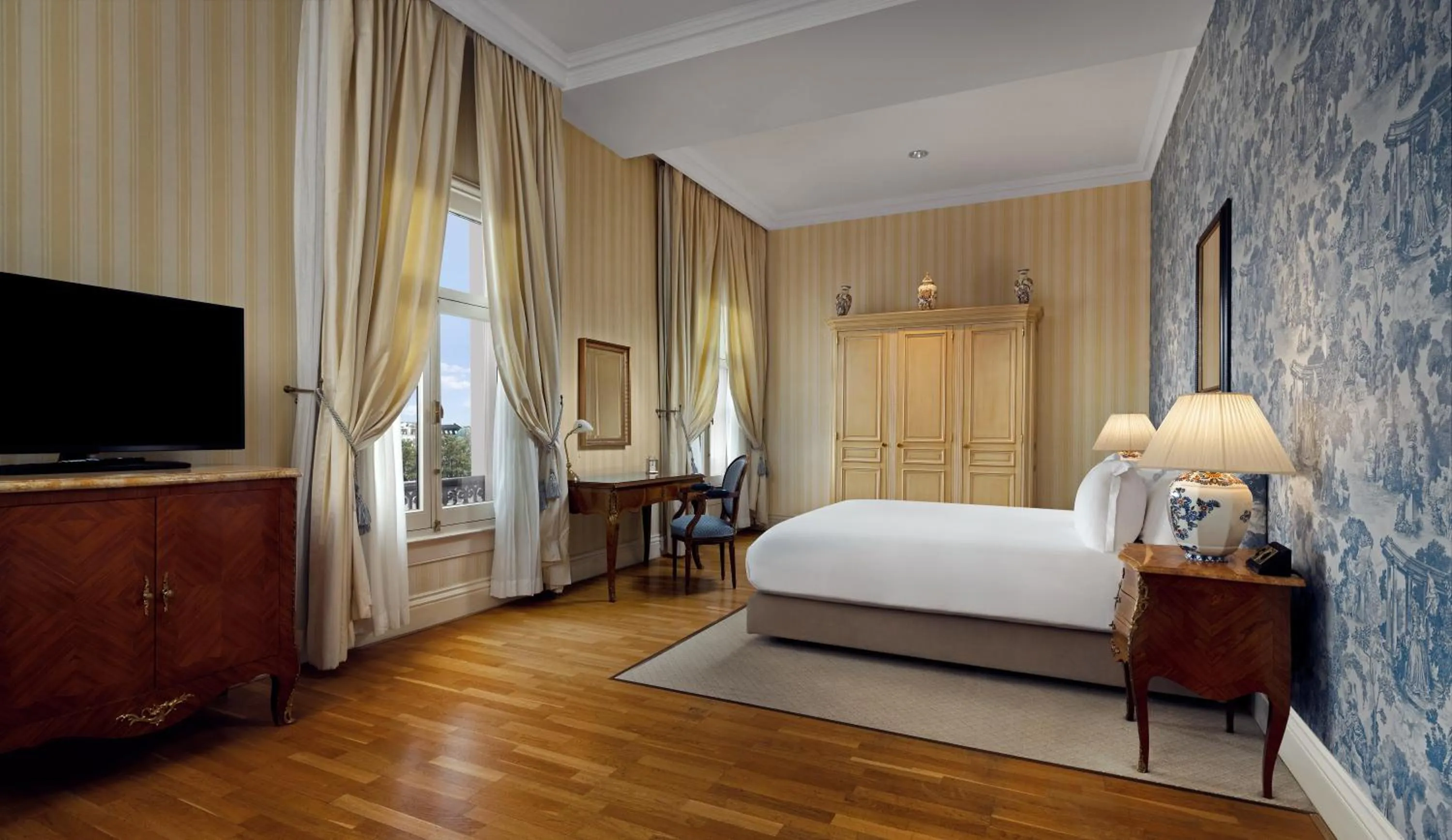 Junior King Suite with River View in InterContinental Amstel Amsterdam by IHG