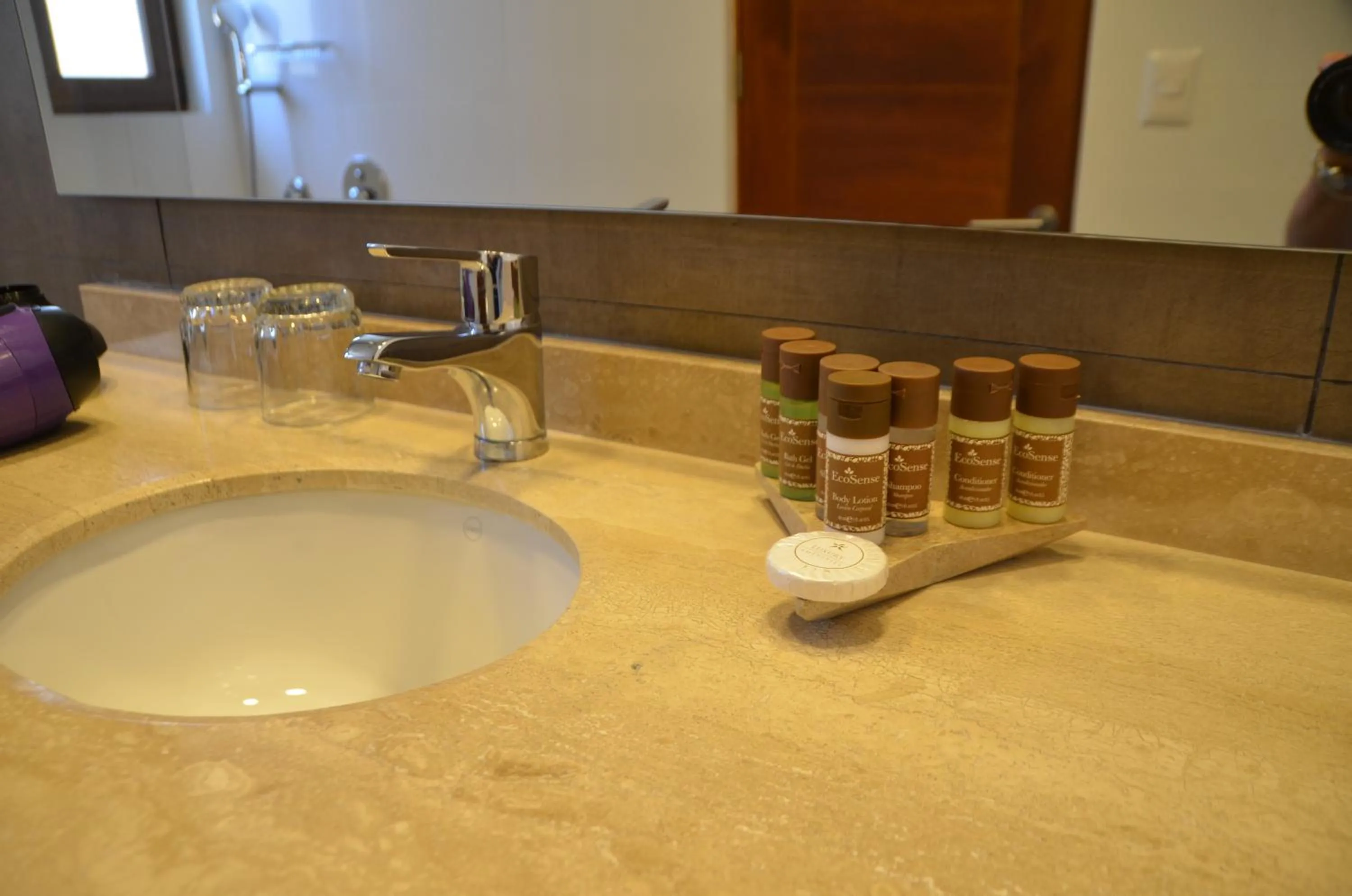 Queen Room with Sea View in Hotel Mae