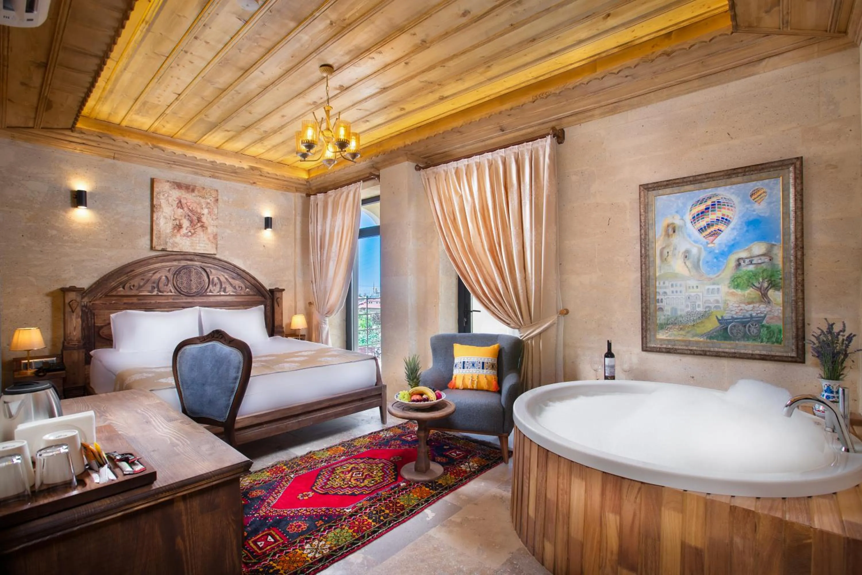 Deluxe Suite with Balcony in Cappadocia Pyramid Stone House