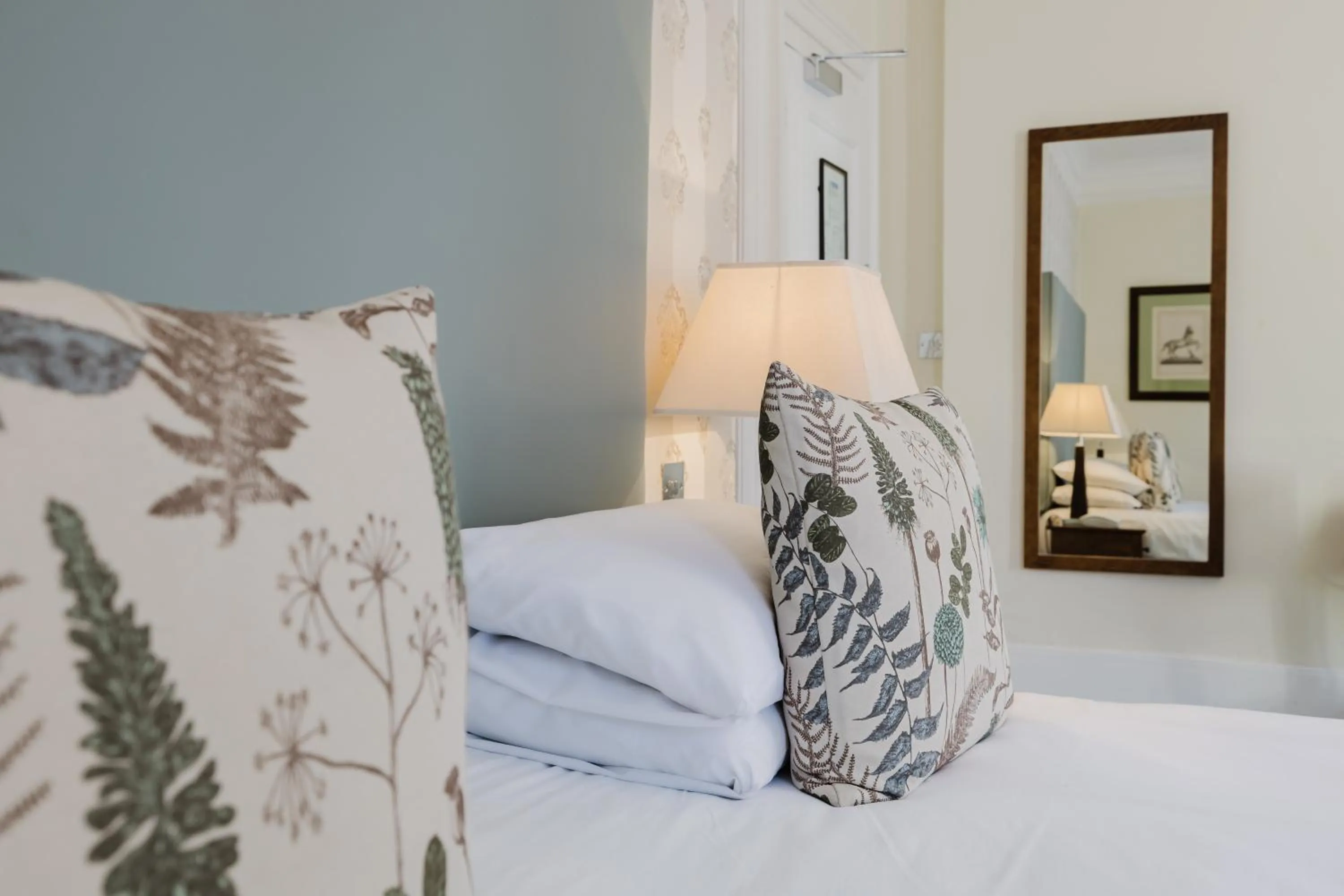 Feature Double Room - single occupancy in Winchester Royal Hotel