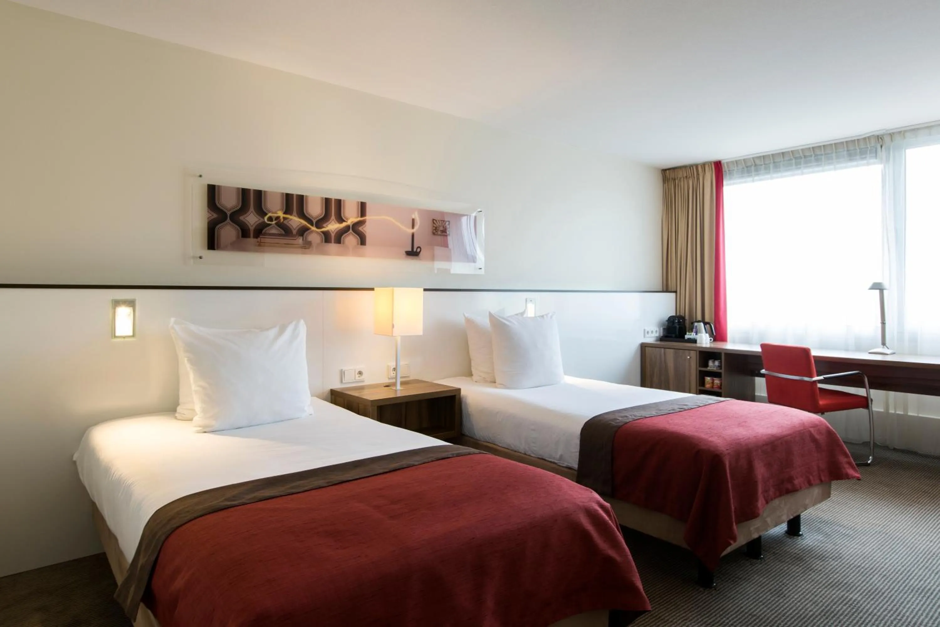 Standard Room with Two Single Beds in Holiday Inn Eindhoven Centre by IHG