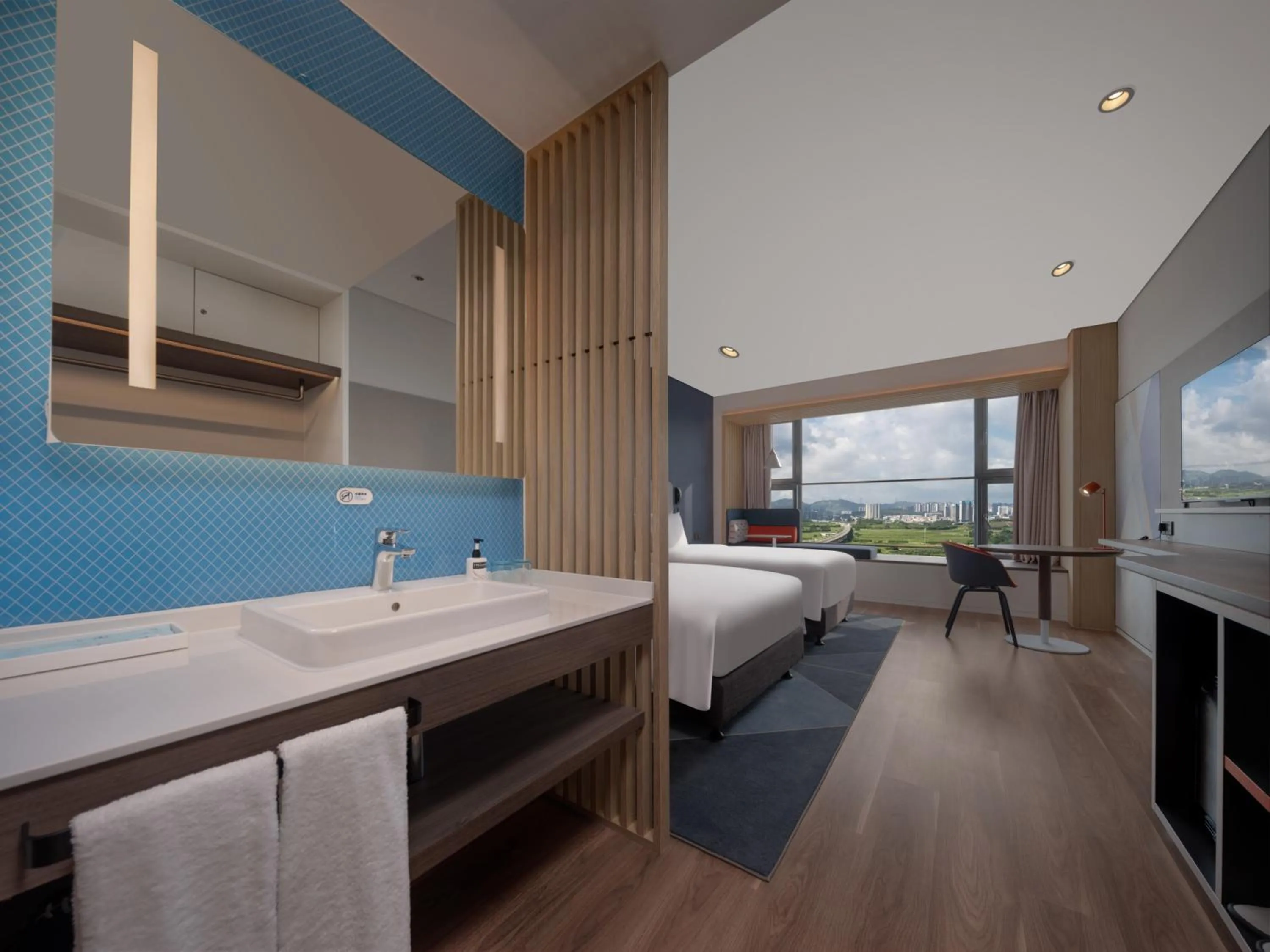 Standard Twin Room in Holiday Inn Express Shenzhen Guangming Cloud Park by IHG