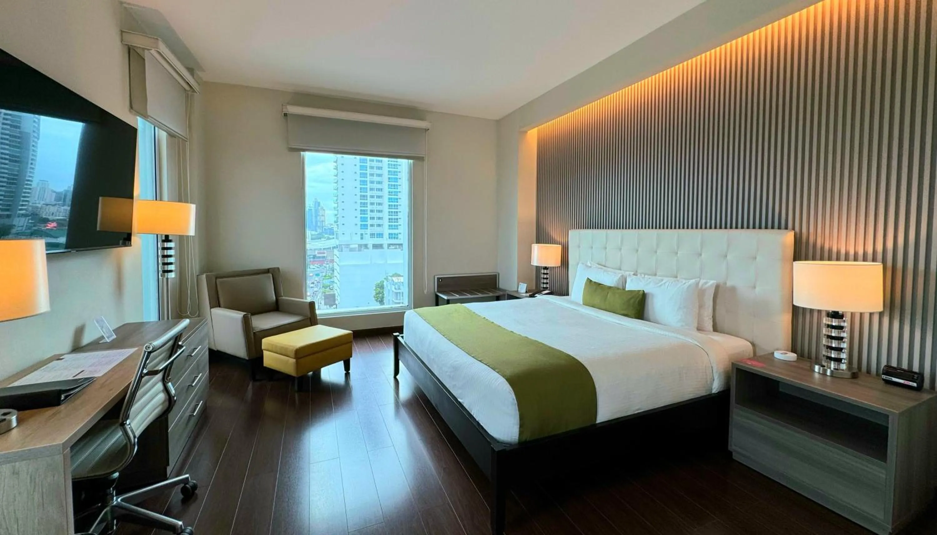 King Room - Non-Smoking in Ramada Plaza by Wyndham Panama Punta Pacifica