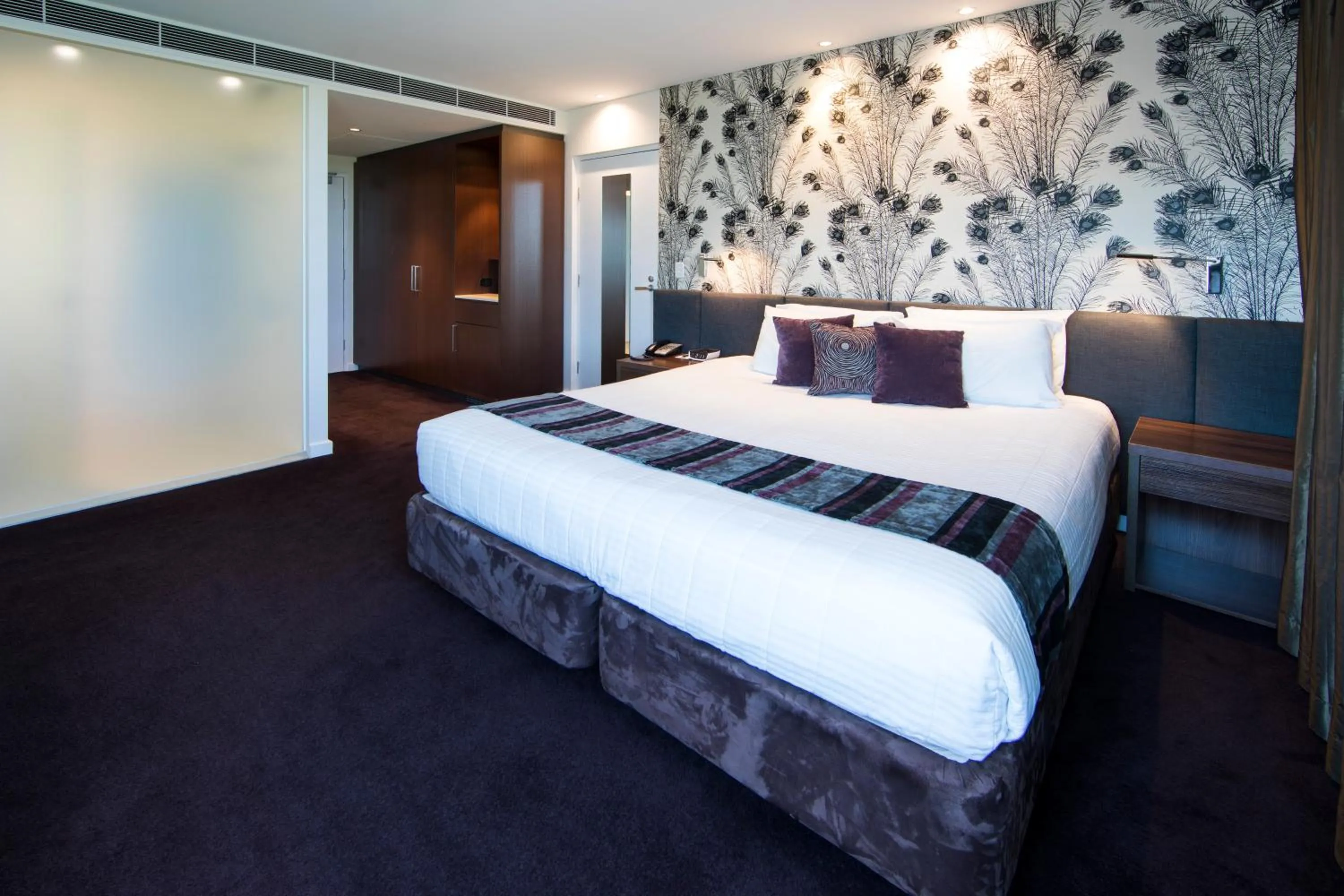 Deluxe King Room in The Gateway Inn, Newcastle