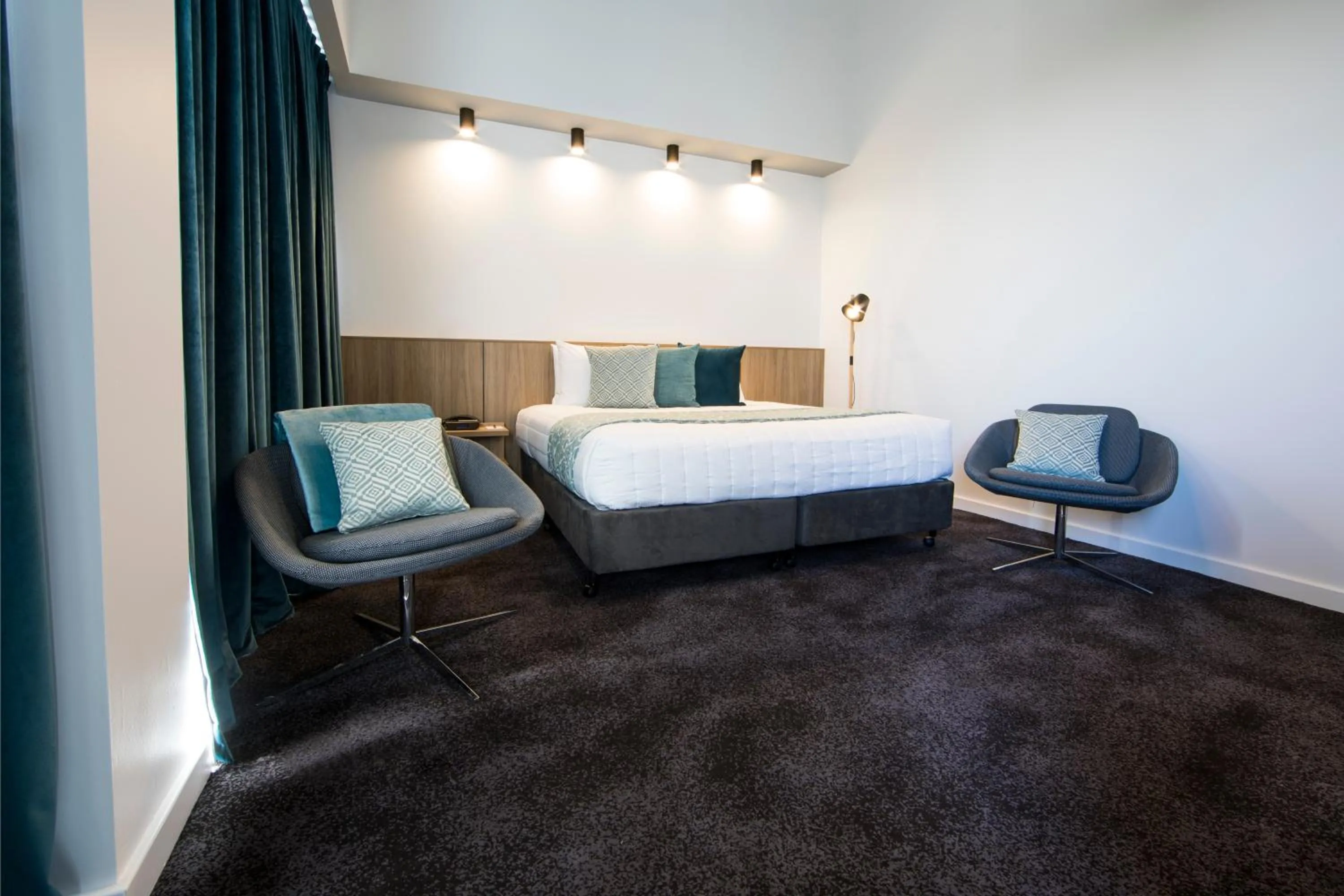 Superior King Room with Balcony in The Gateway Inn, Newcastle