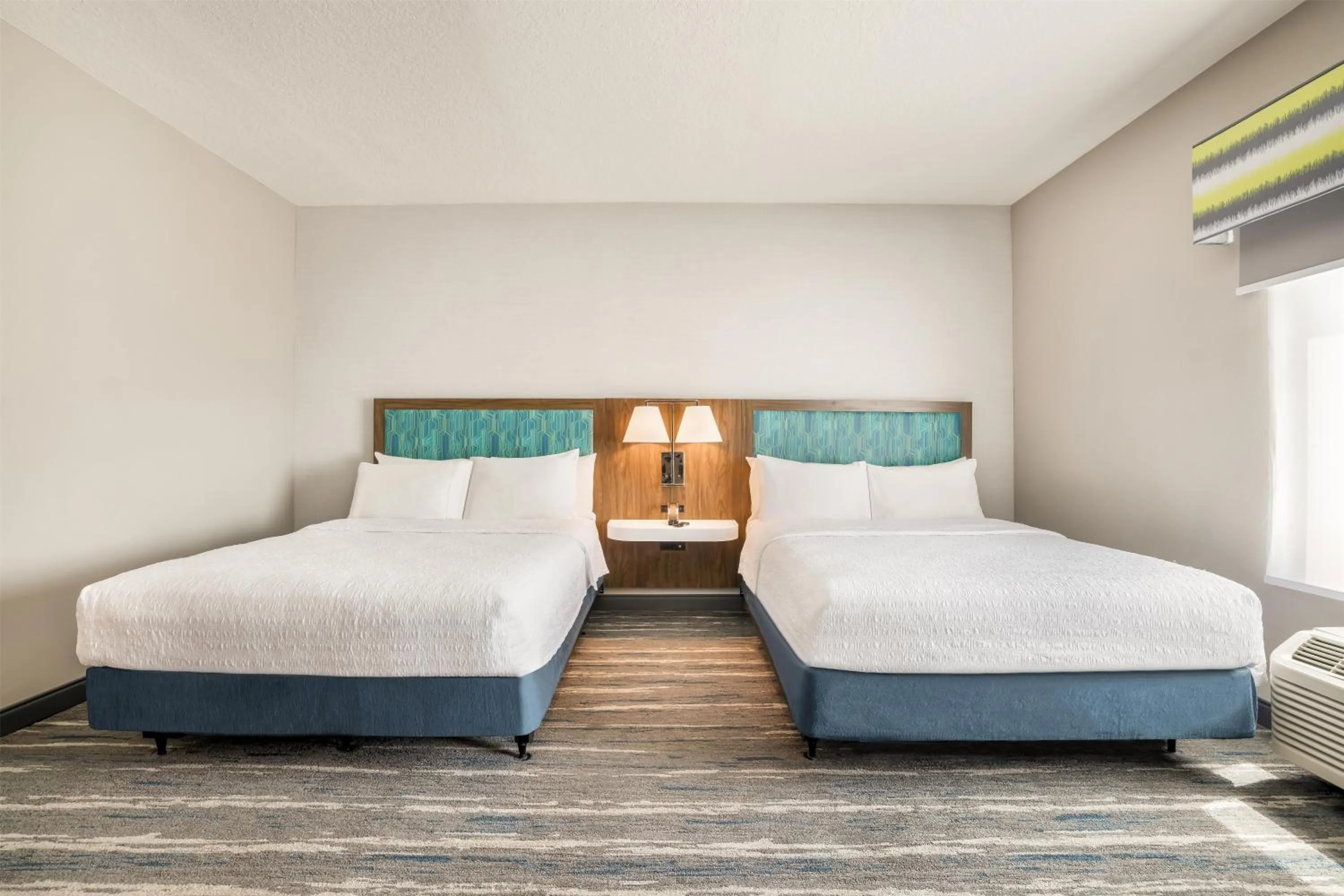 Queen Room with Two Queen Beds and Bath Tub - Mobility Access in Hampton Inn Fort Myers Downtown