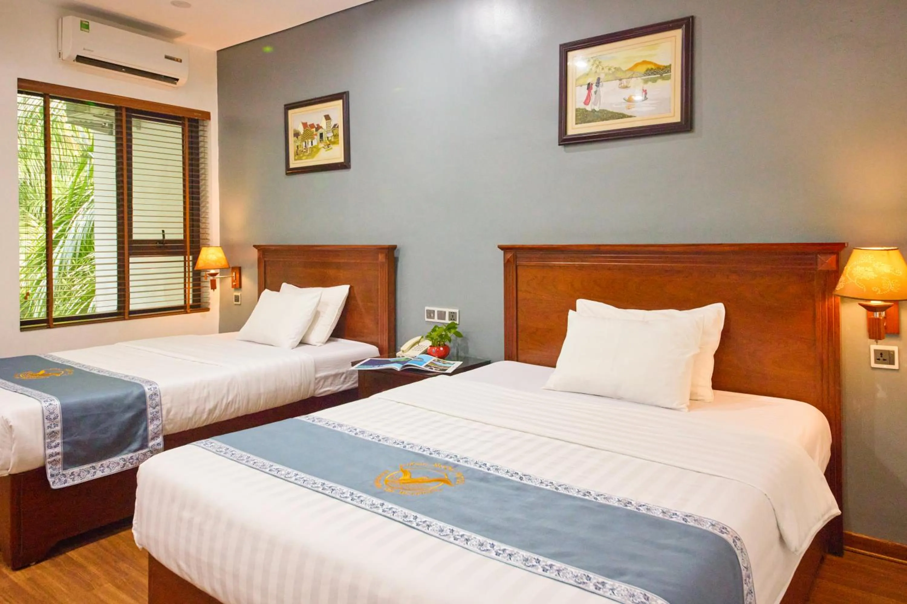 Triple Room with Mountain View in Gieng Ngoc Sea moutain View Cat Ba