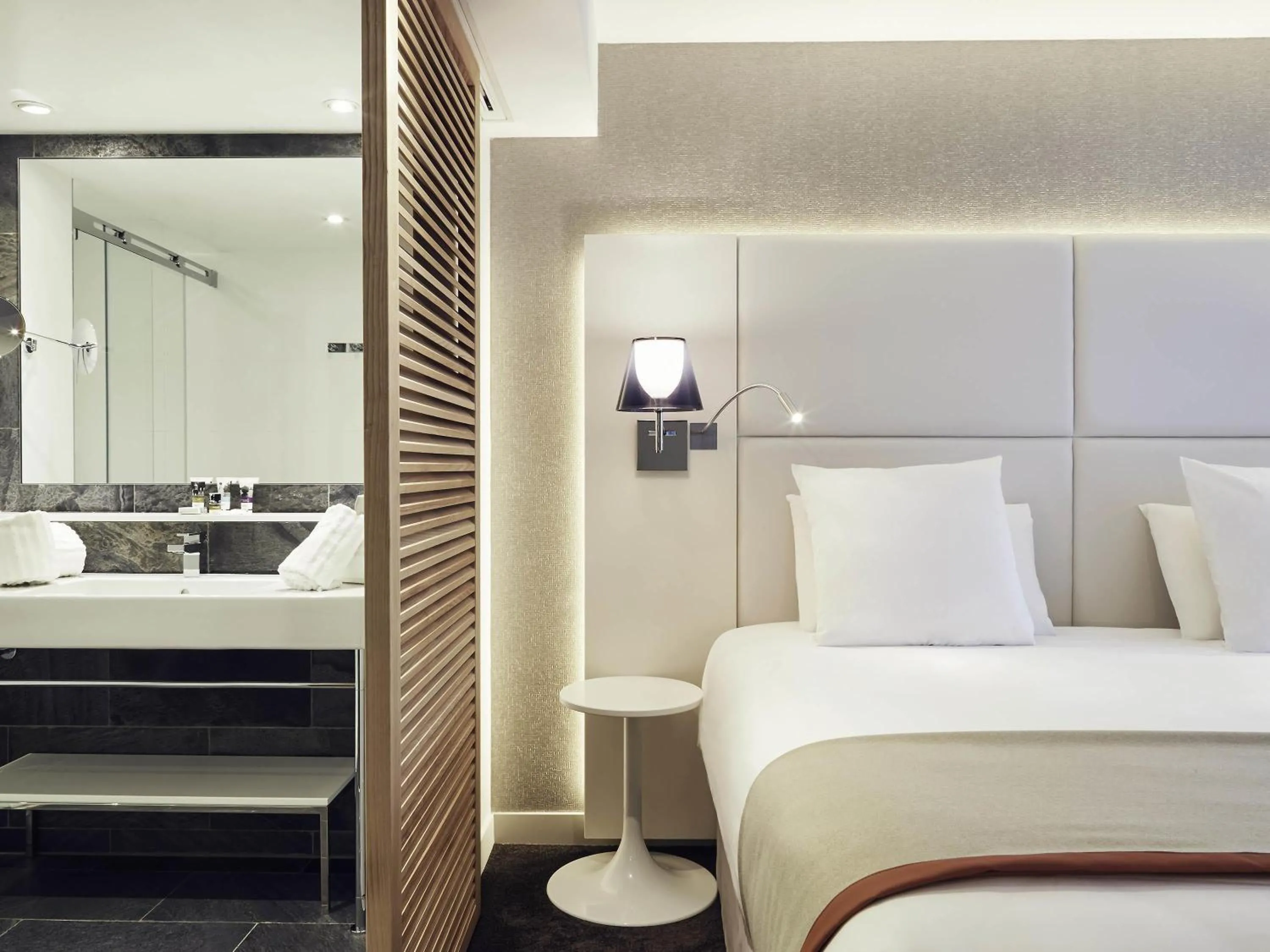 Classic Double Room with Balcony in Mercure Hotel Golf Cap d'Agde