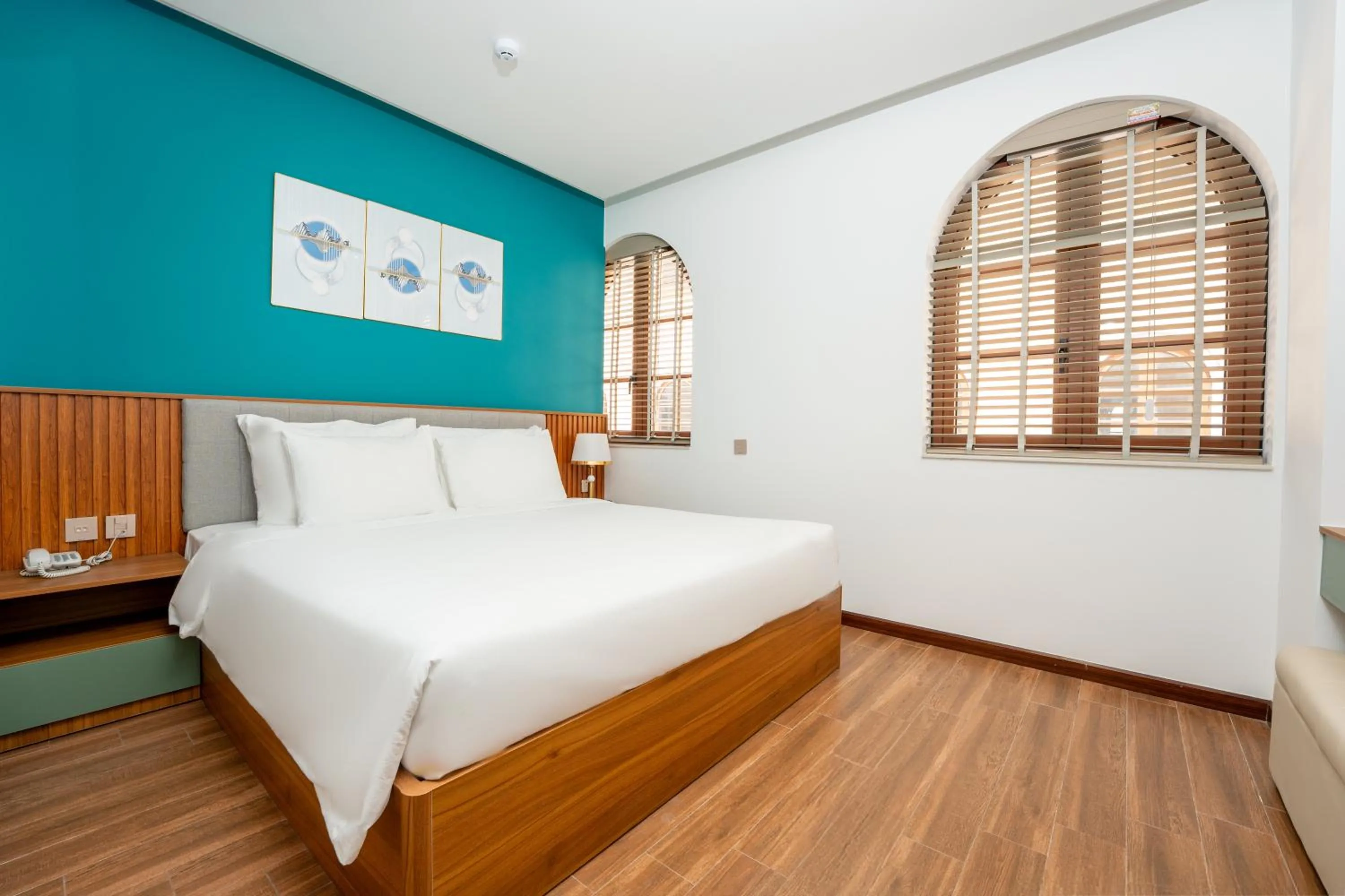 Standard Double Room with Window in Mimosa Hotel Phú Quốc