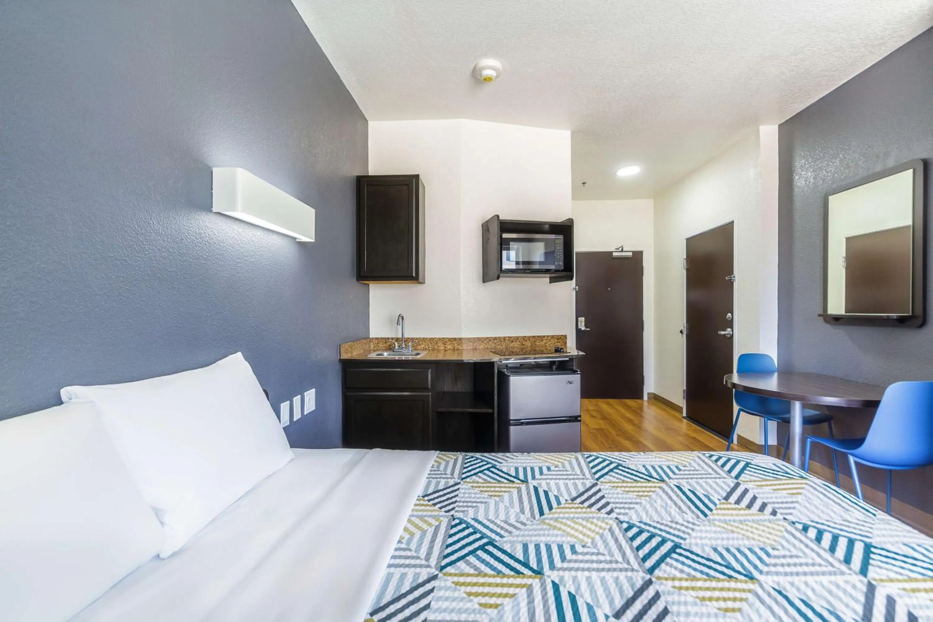 Queen Room - single occupancy - Smoking in Motel 6-Laredo, TX - Airport