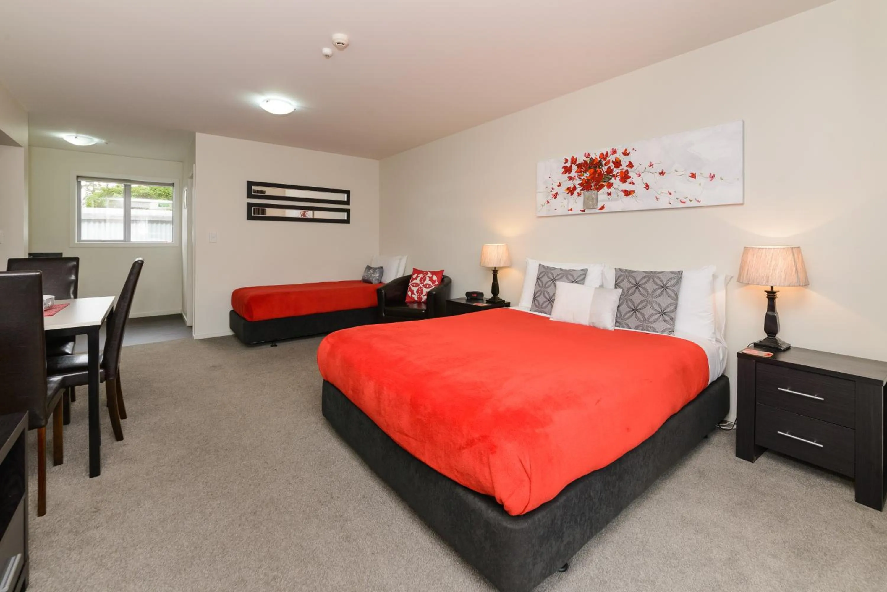 Twin Studio in Ellena Court Motel