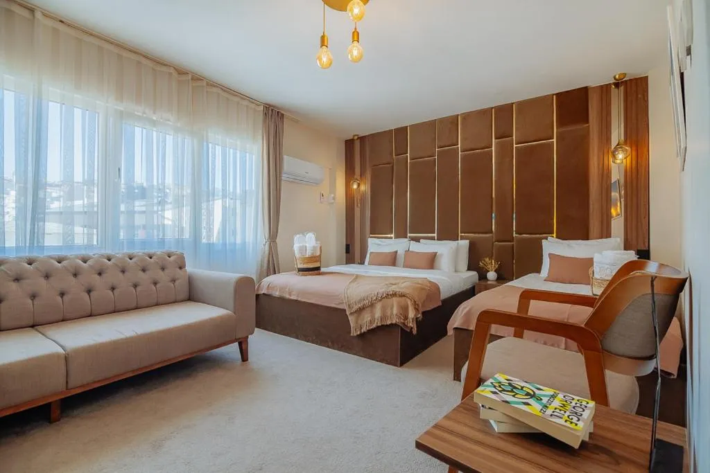 Comfort Quadruple Room in Ali Khan Hotel