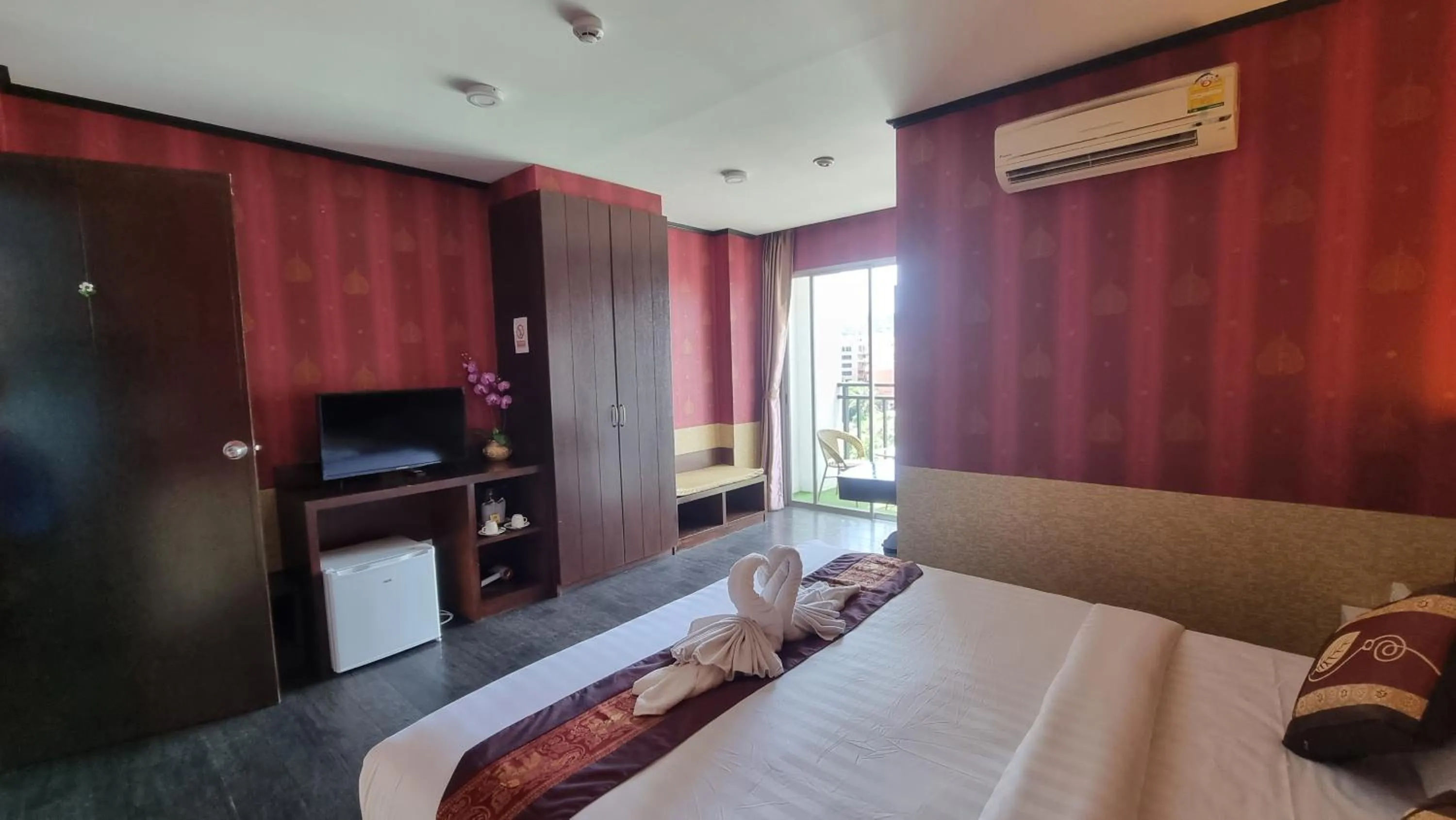 Superior Double or Twin Room with City View in Sereneburi Patong Residence