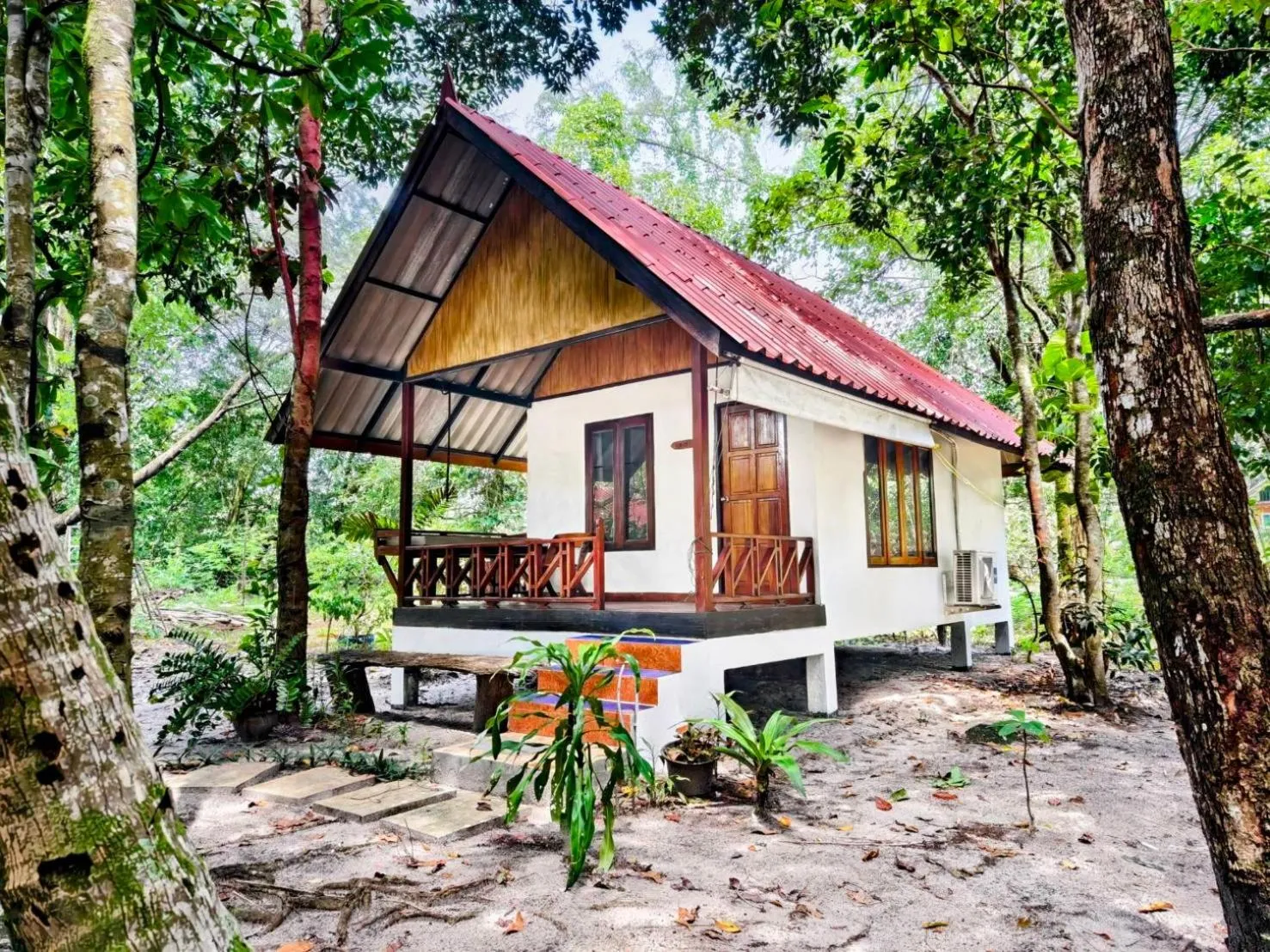 Bungalow with Patio in Ziggy Stardust