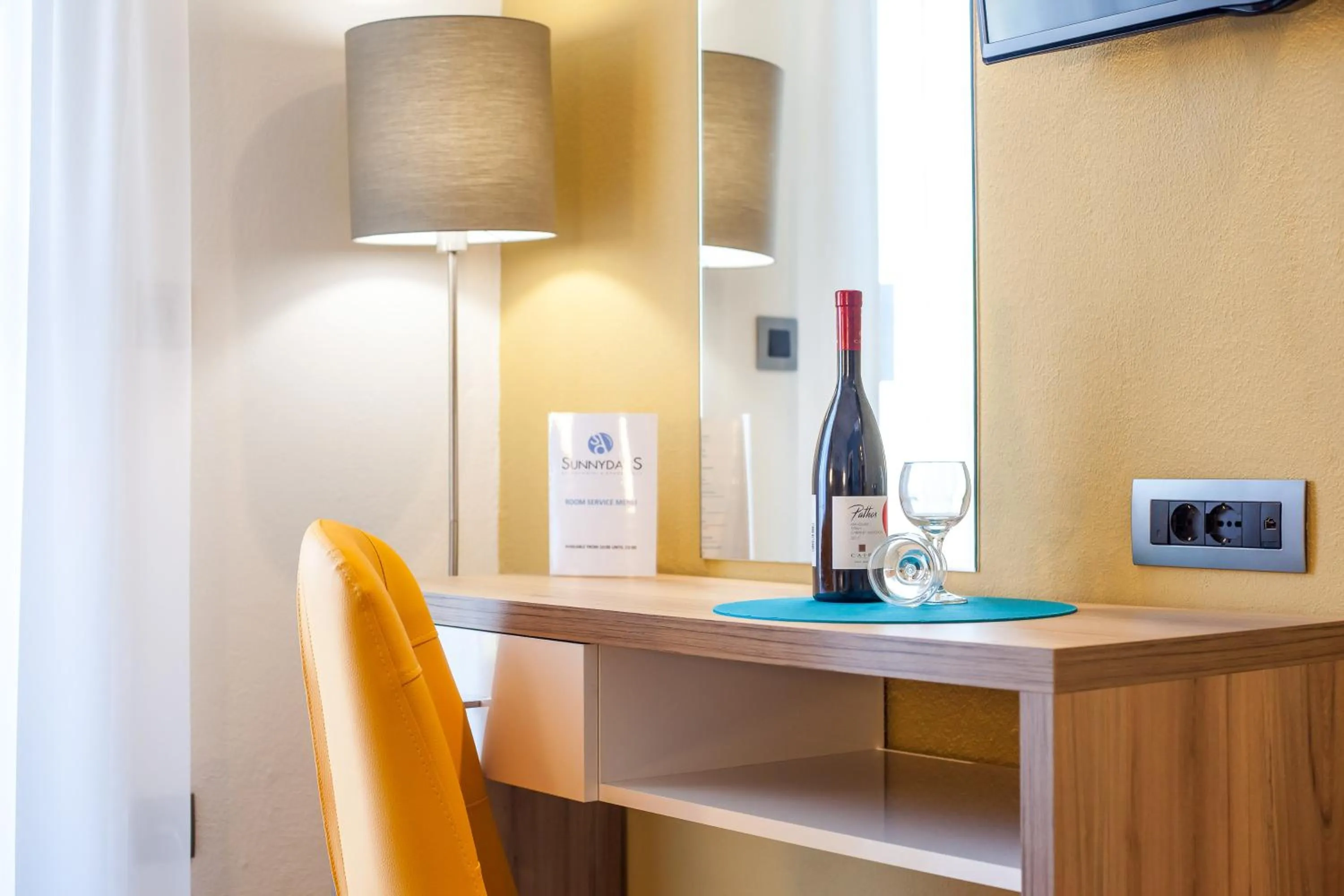 Standard Twin Room in Sunny Days Hotel