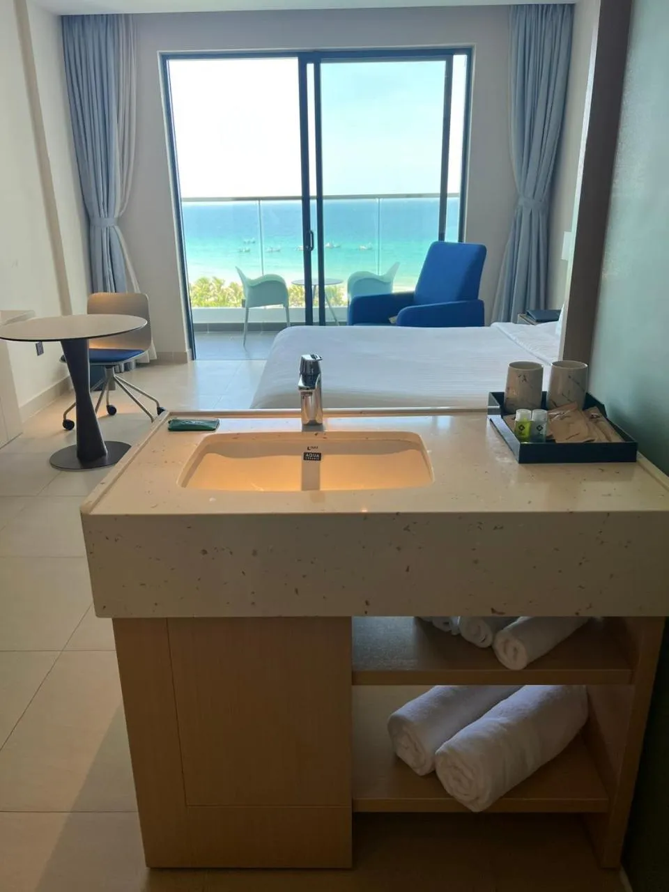 Deluxe Double or Twin Room with Sea View - single occupancy in Cam Ranh Nha Trang resort
