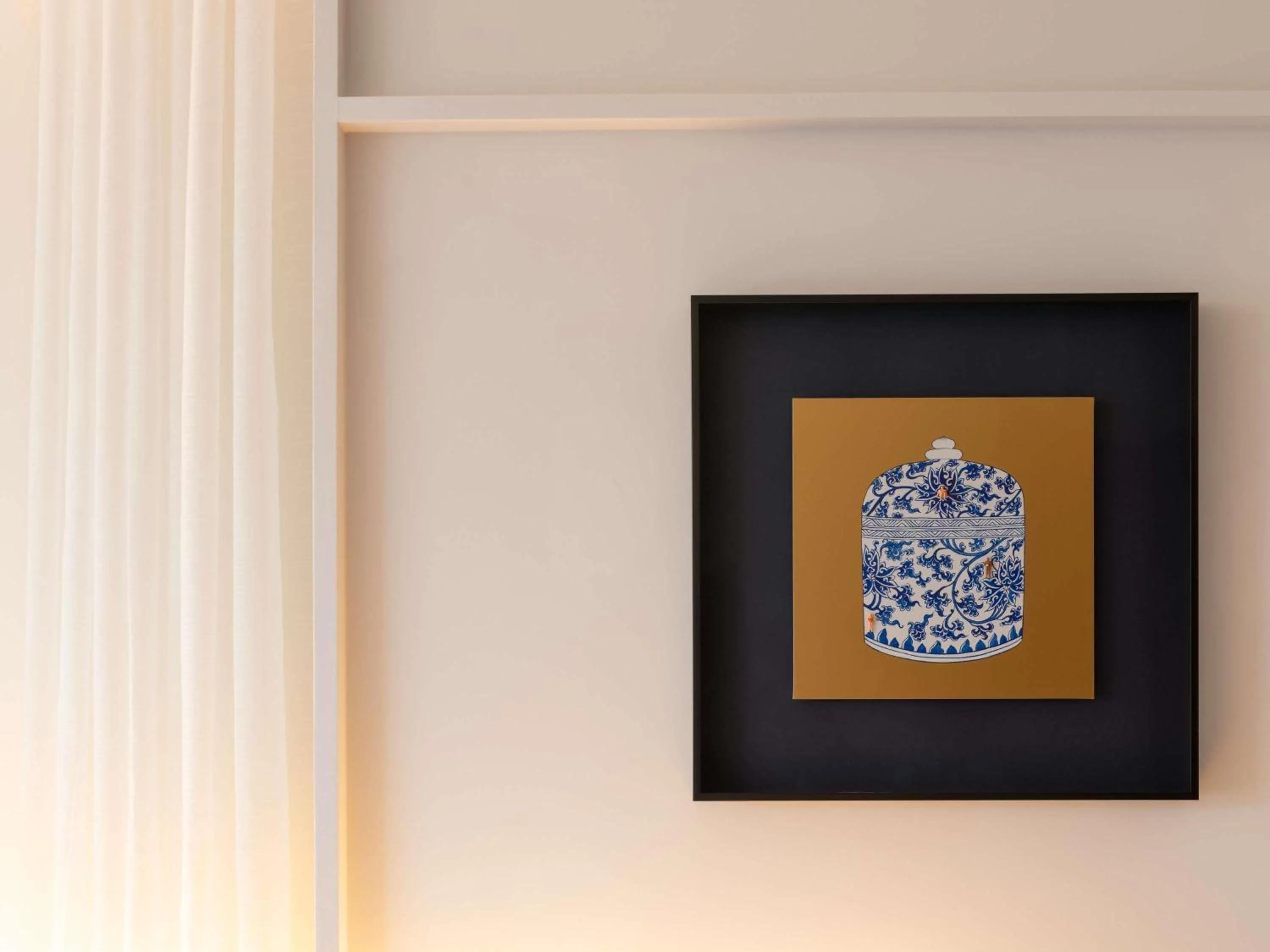 Premier Skyline Twin Room in Mondrian Hong Kong