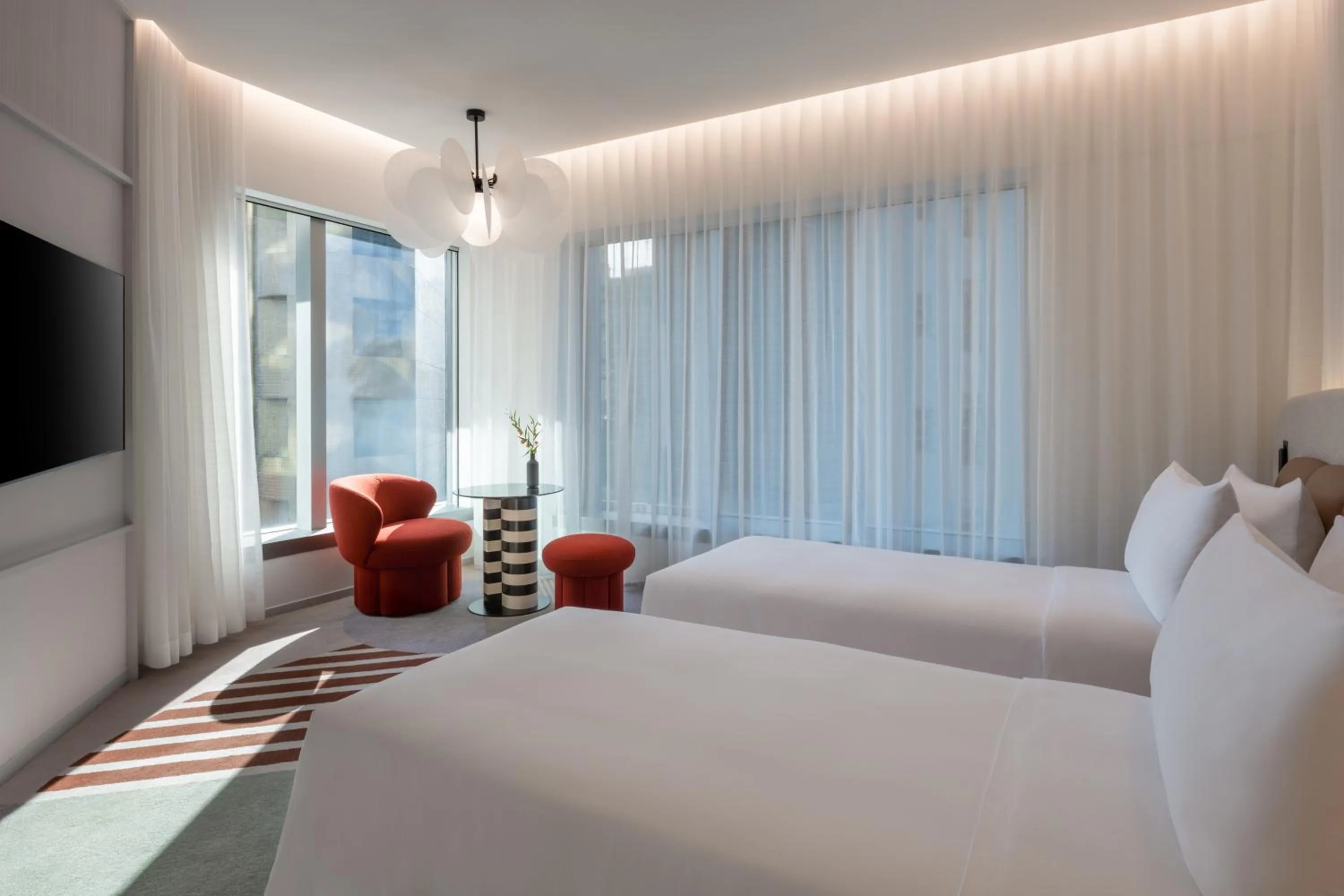 Premier Twin Room in Mondrian Hong Kong