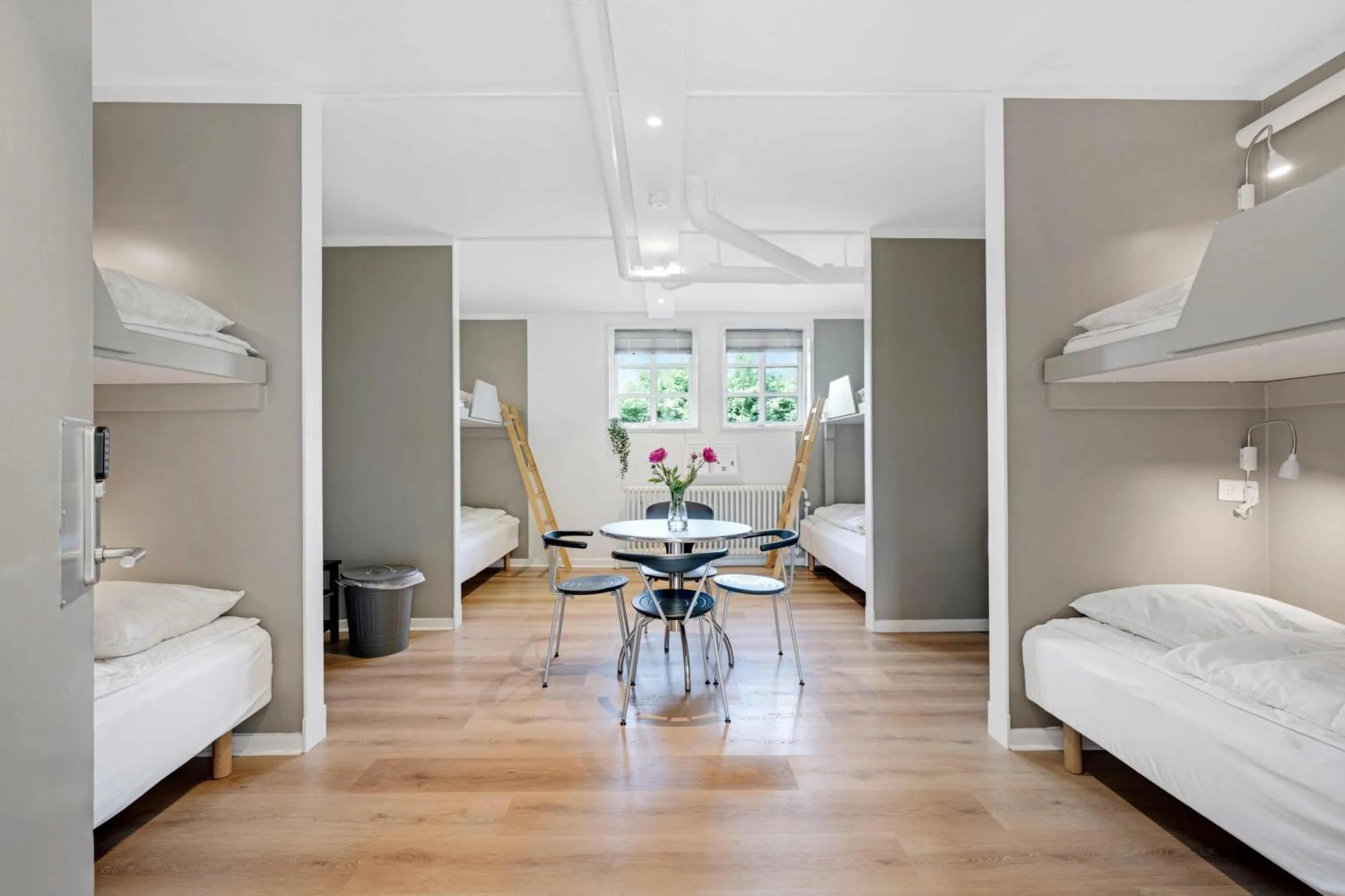 Family Room with Shared Bathroom (6-8 Adults)  in Kragsbjerggaard Vandrerhjem