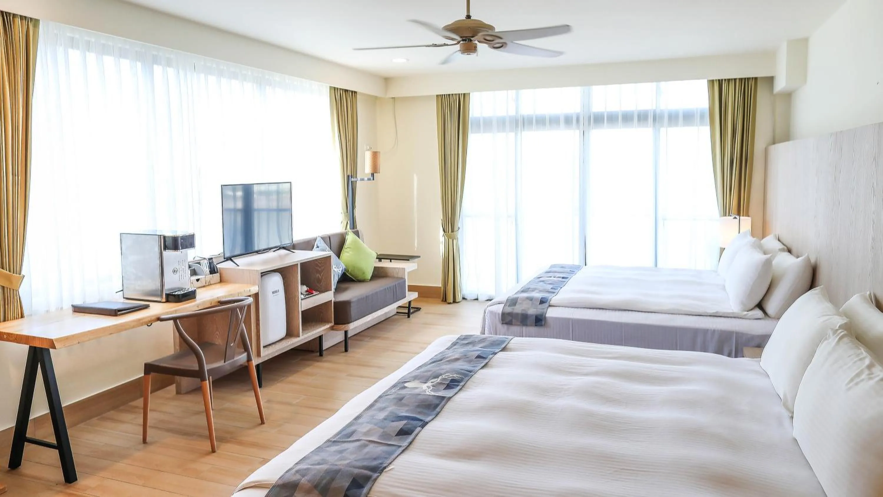 Standard Twin Room with Sea View in Sea Passion Hotel