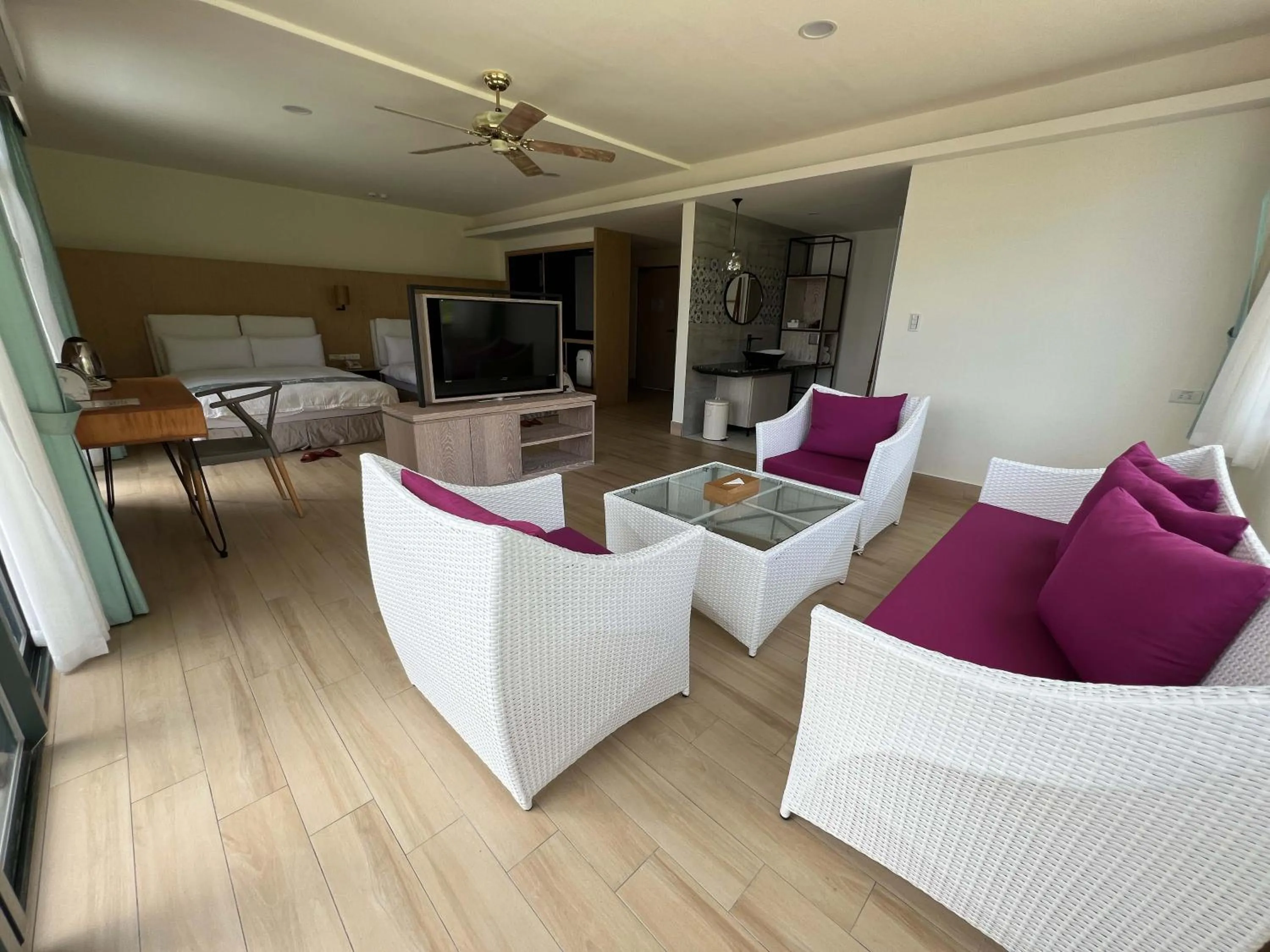 Deluxe Twin Room with Sea View in Sea Passion Hotel