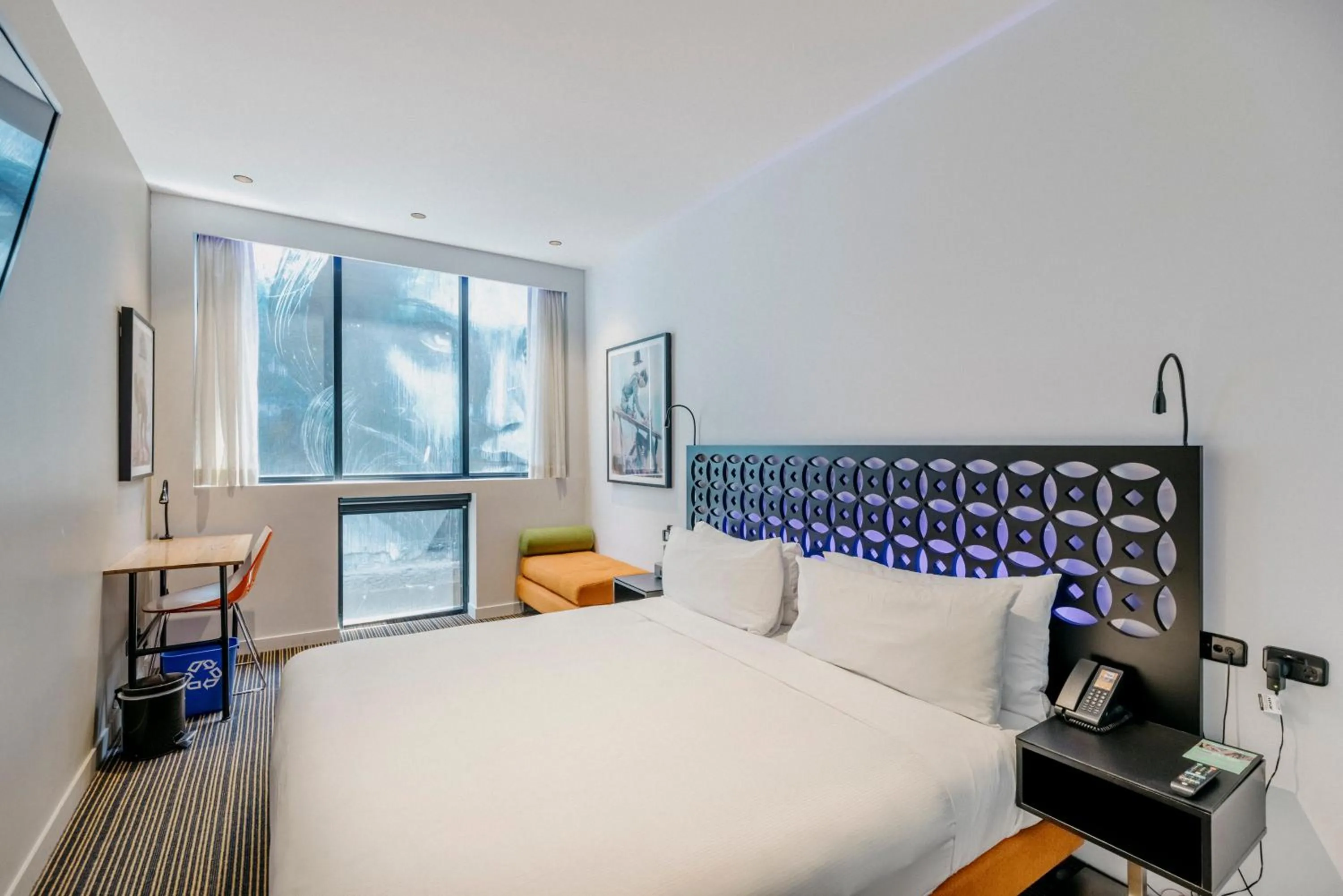 Hotel King with Free WIFI in The Constance Fortitude Valley