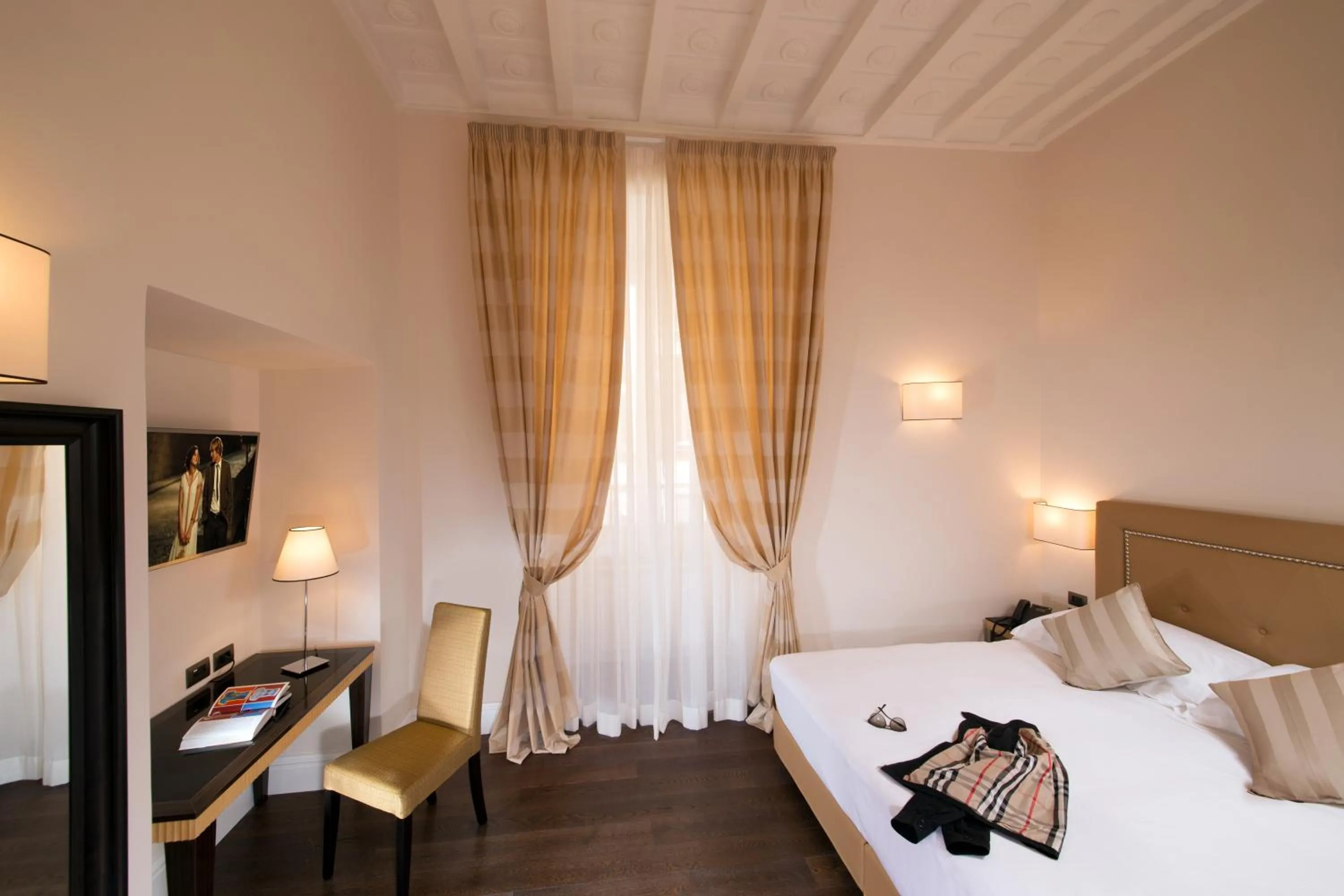 Double or Twin Room in Tridente Suites