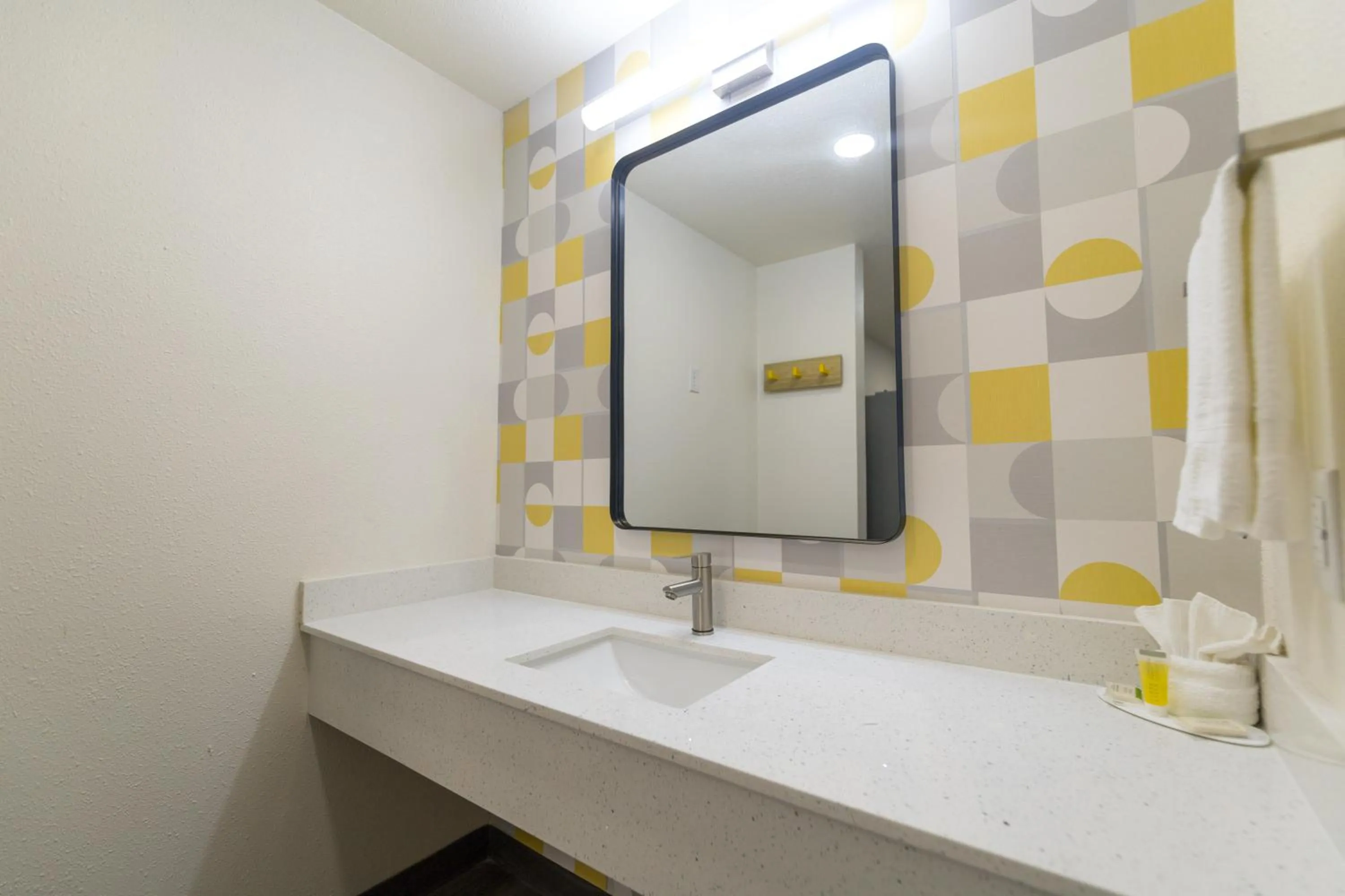 3 Queen Beds, One-Bedroom, Non-Smoking in Super 8 by Wyndham Jasper TX