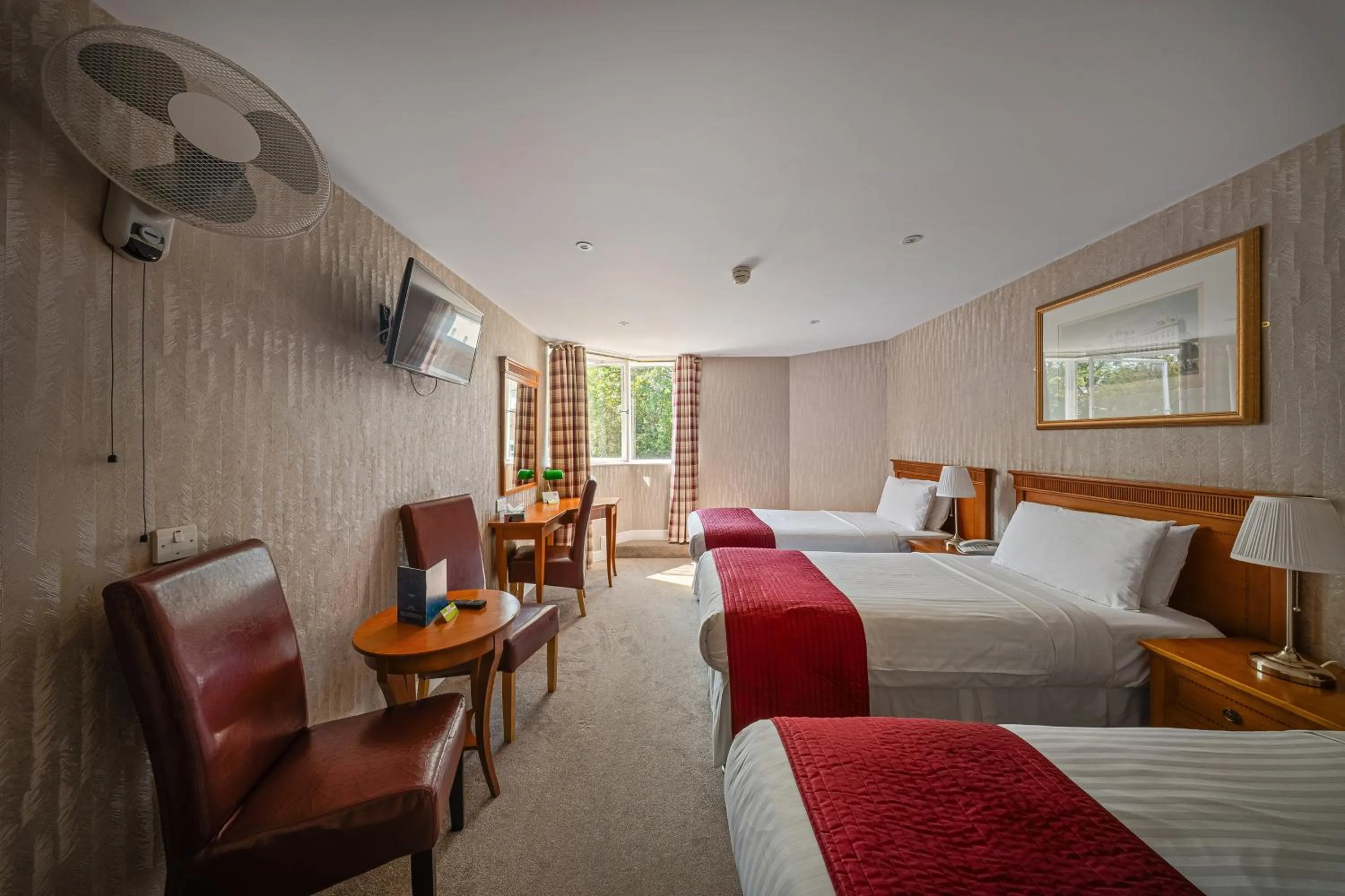 Quadruple Room in The Clarendon Hotel