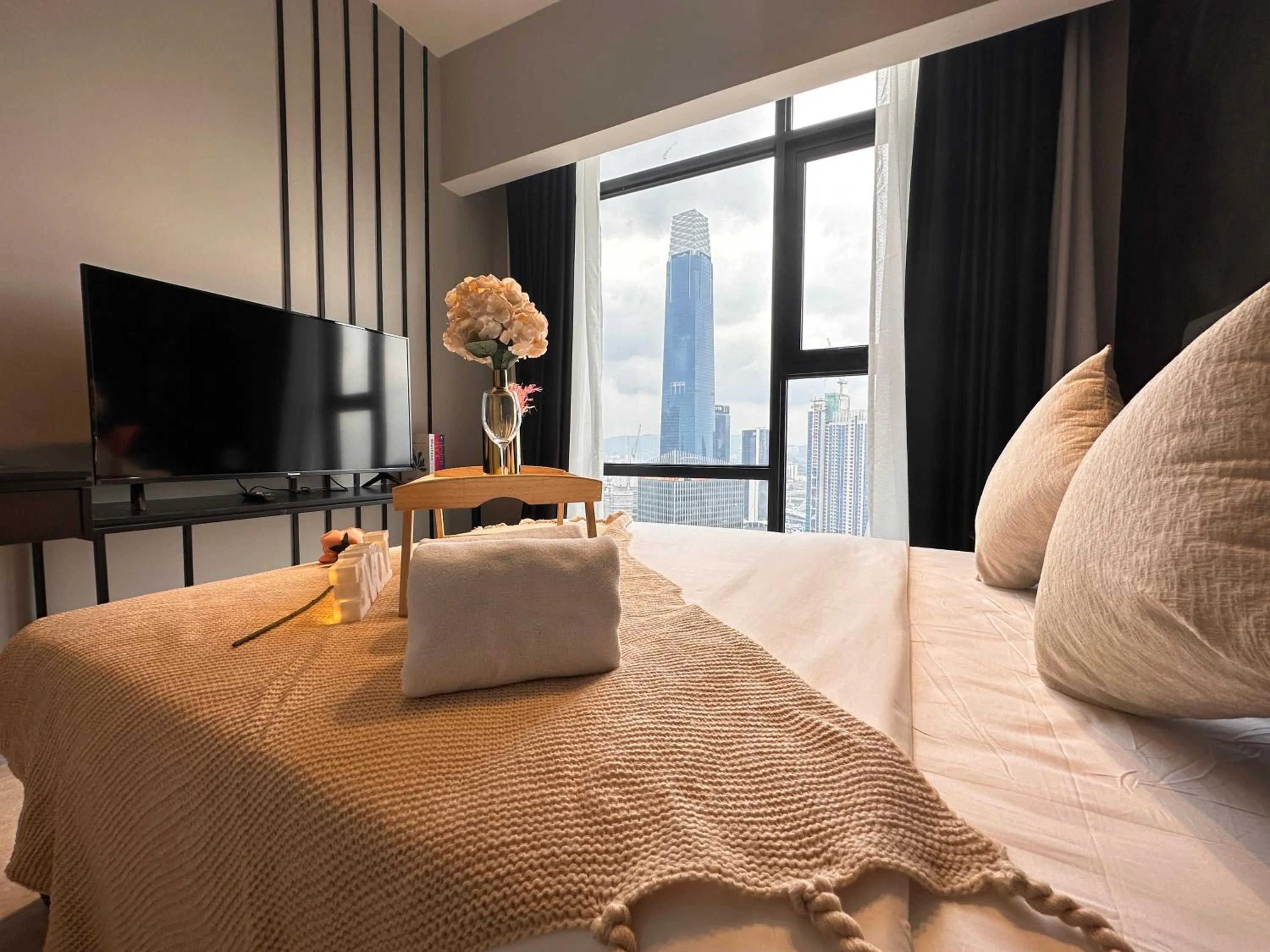 Deluxe Studio in Axon Residence Bukit Bintang by Luna