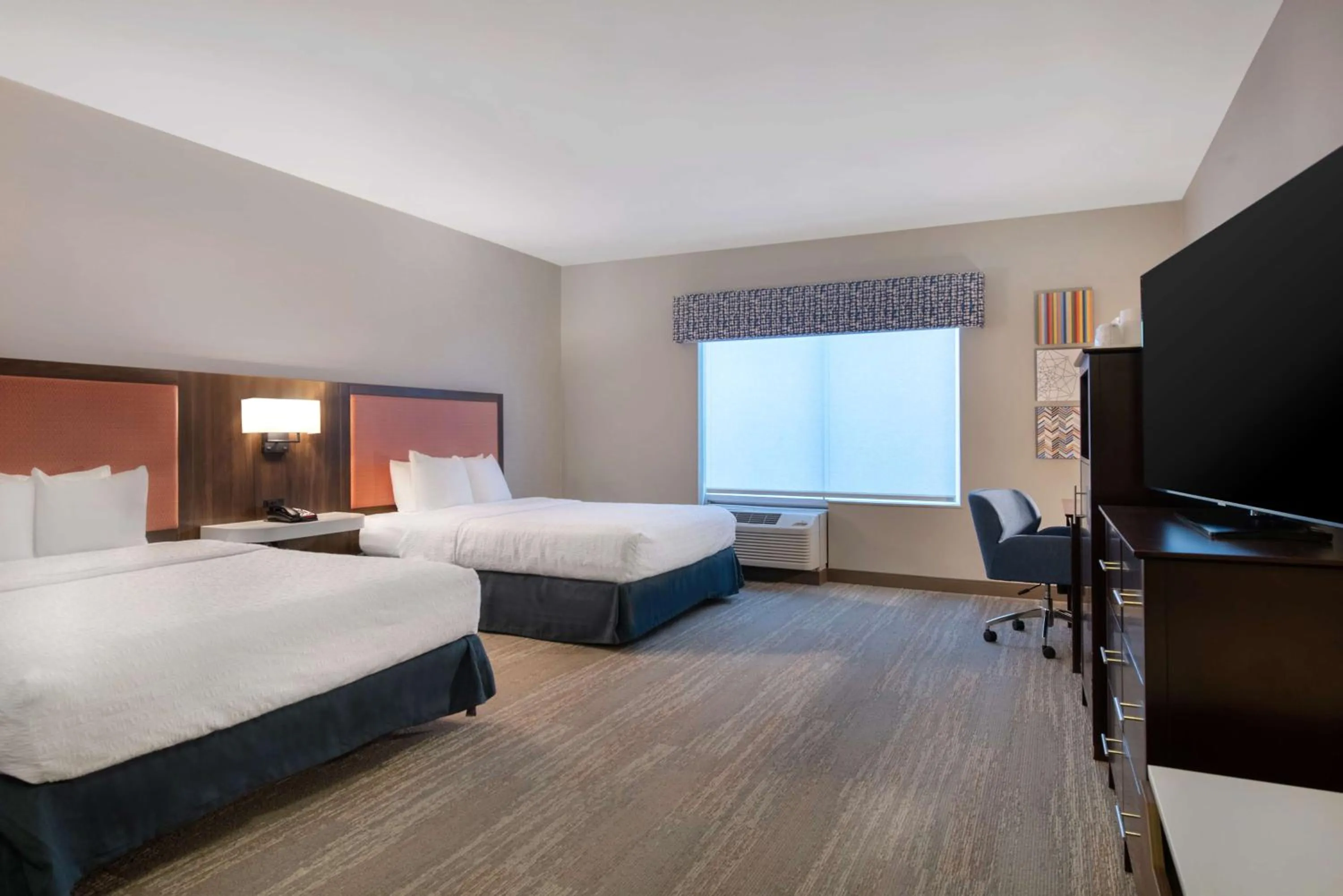 Queen Room with Two Queen Beds - Mobility and Hearing Access/Non-Smoking in Hampton Inn & Suites Harvey New Orleans Westbank
