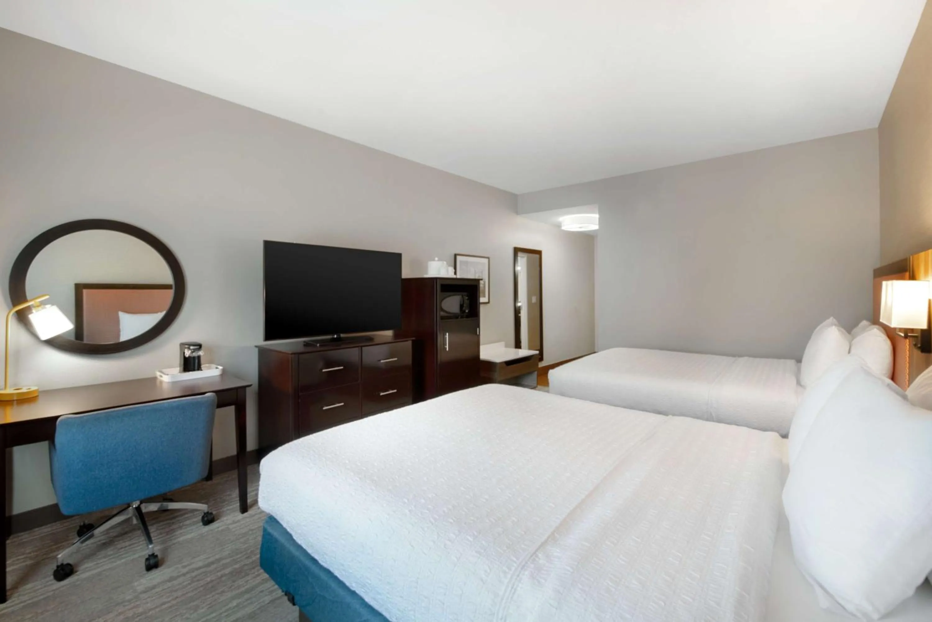 Queen Room with Two Queen Beds - Non-Smoking in Hampton Inn & Suites Harvey New Orleans Westbank