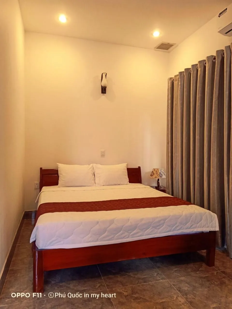 Deluxe Double Room with Balcony in Hong Bin Bungalow