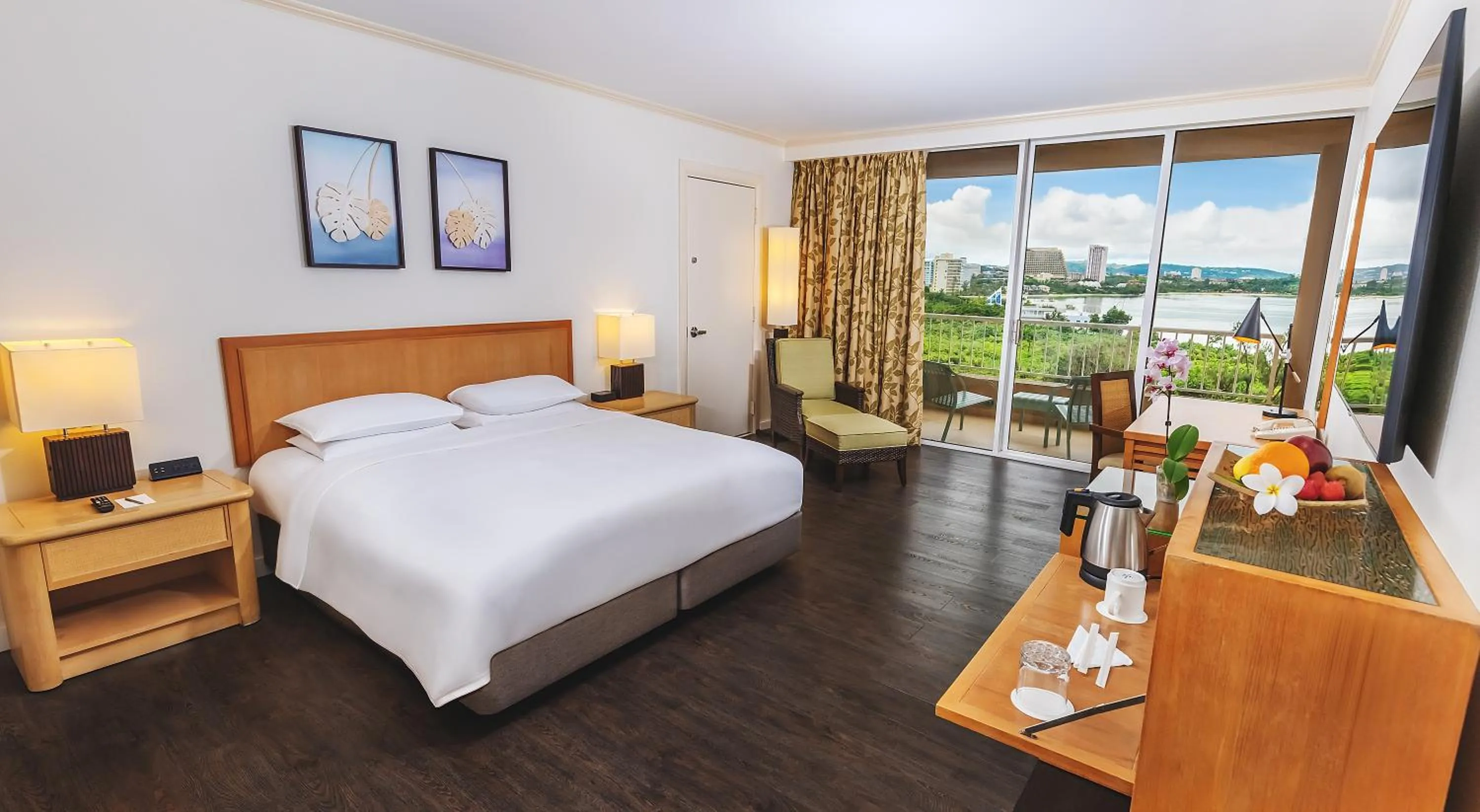 King Room with Ocean View in Hyatt Regency Guam