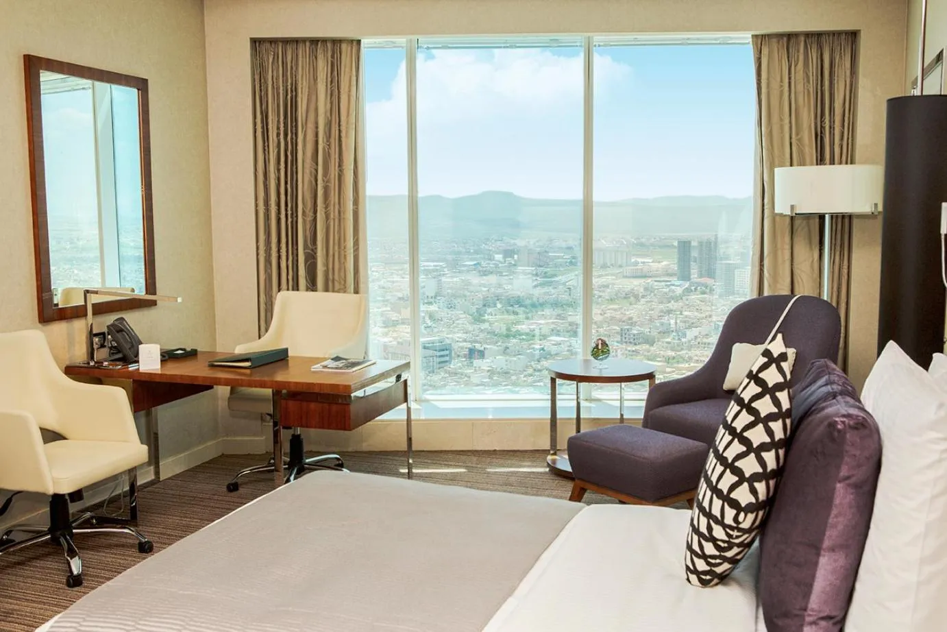 Superior King Room in Grand Millennium Sulaimani