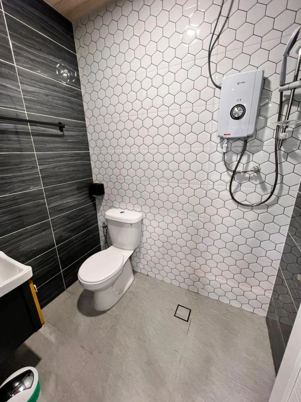 Deluxe Triple Room in BEATRIX HOTEL