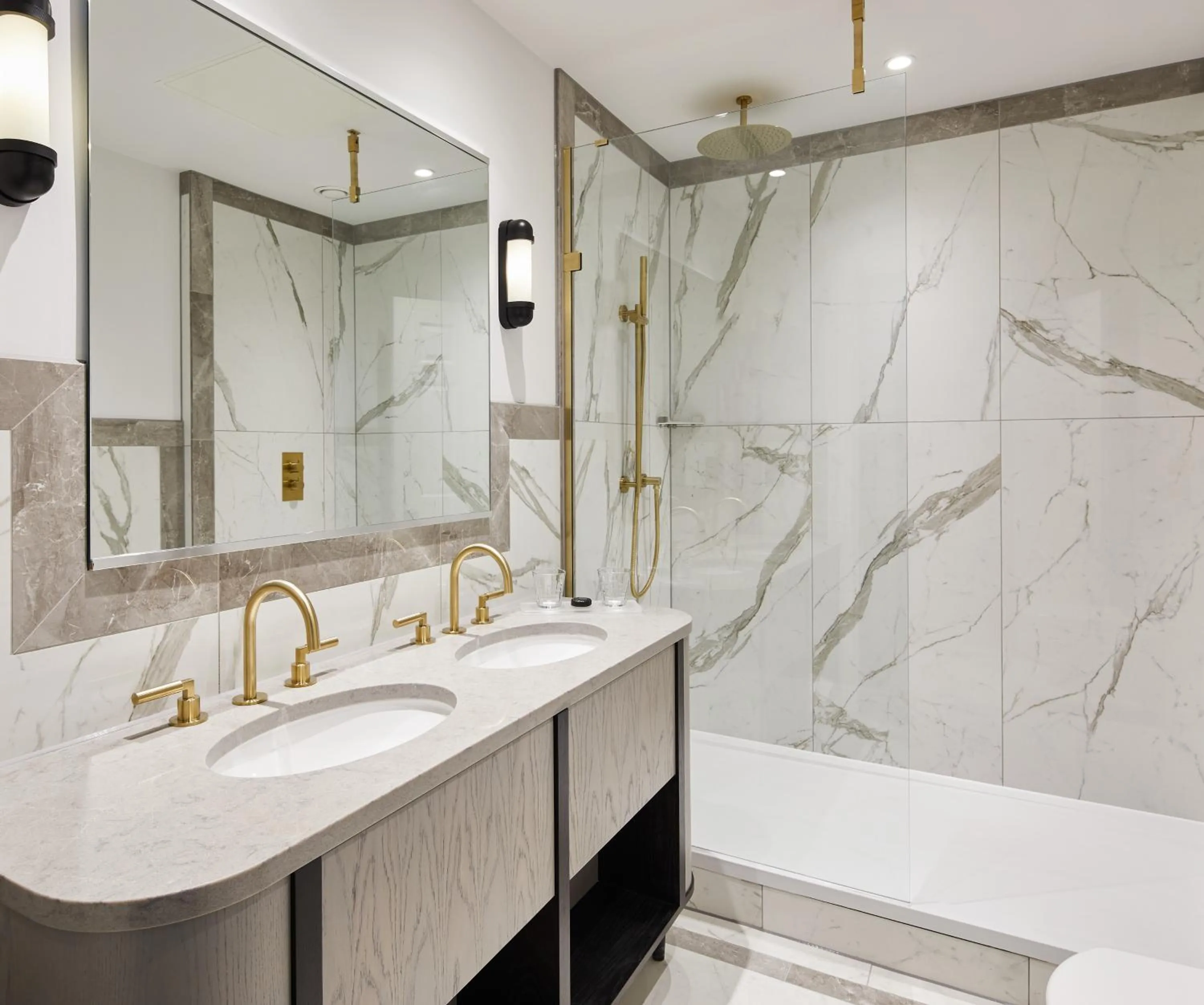 Junior Suite with Sea View and Balcony in The Grand Brighton