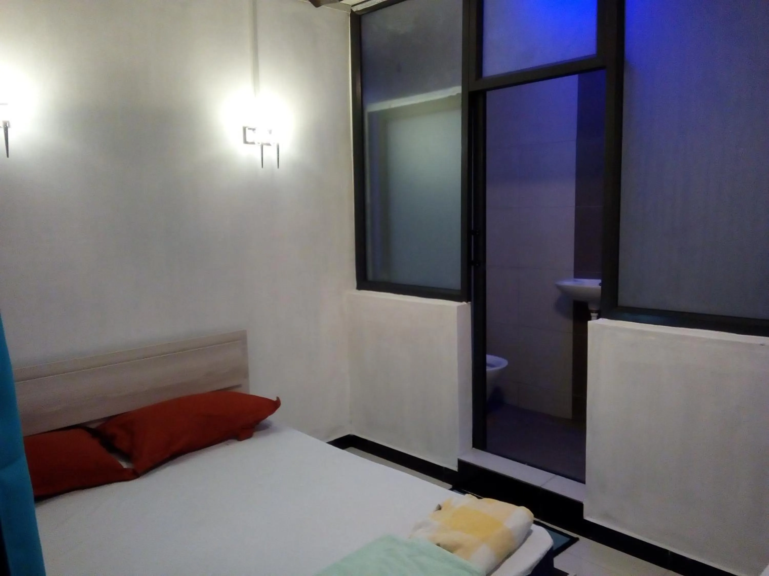 Deluxe Double Room with Balcony - single occupancy in Residence Les Bambous