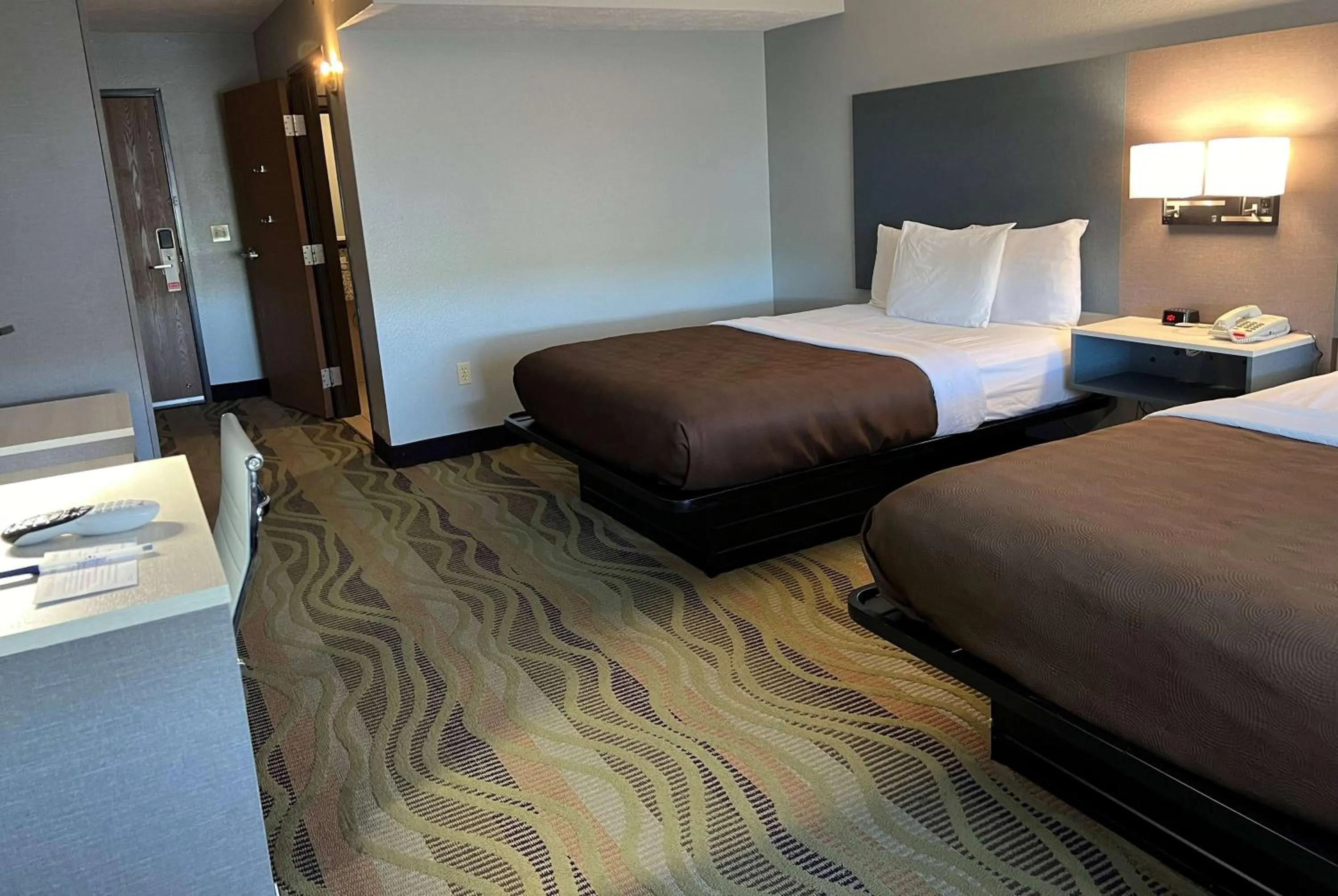 Deluxe Queen Room - Mobility Access/Non-Smoking in AmericInn by Wyndham Republic