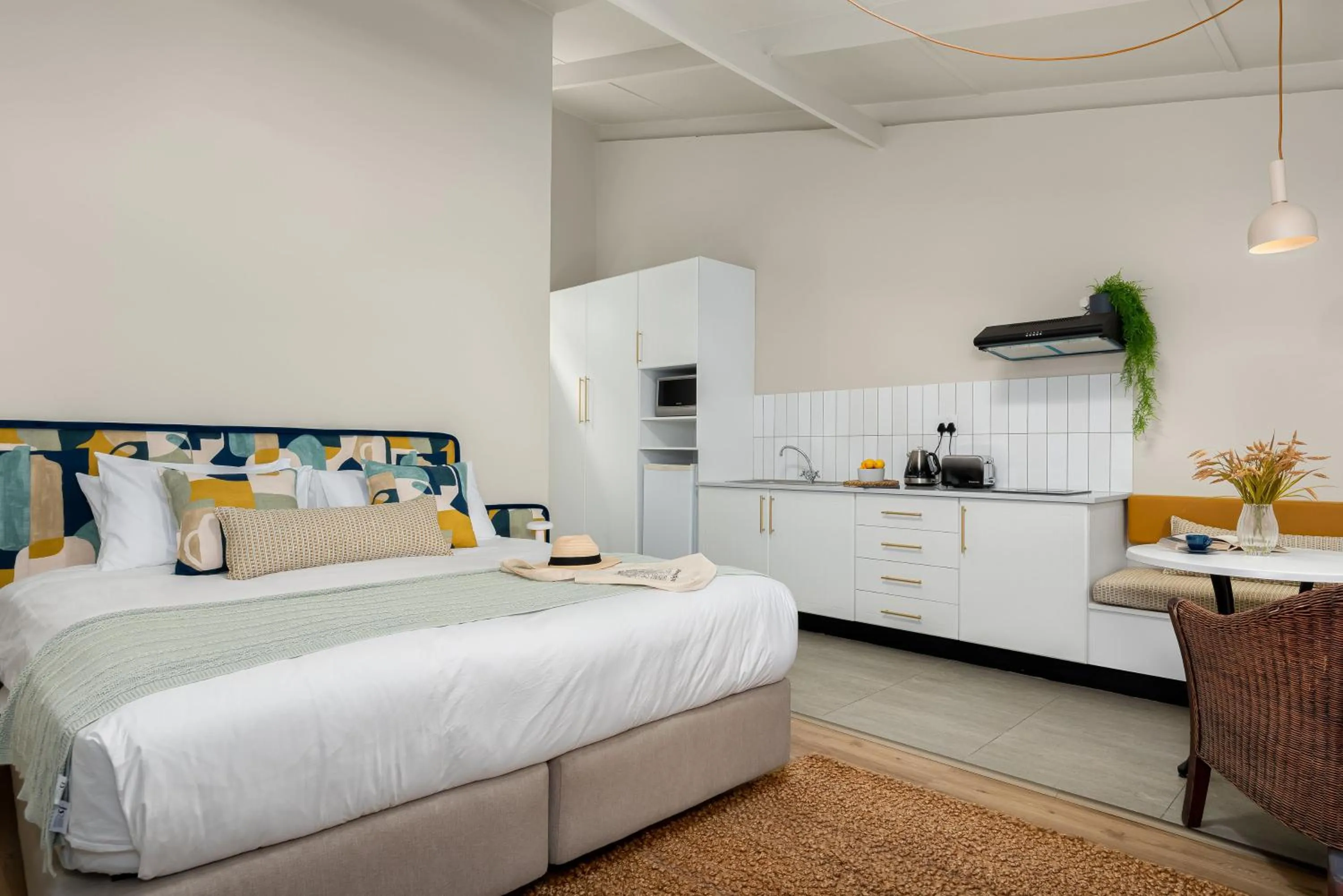 Deluxe King Studio in Neighbourgood Franschhoek