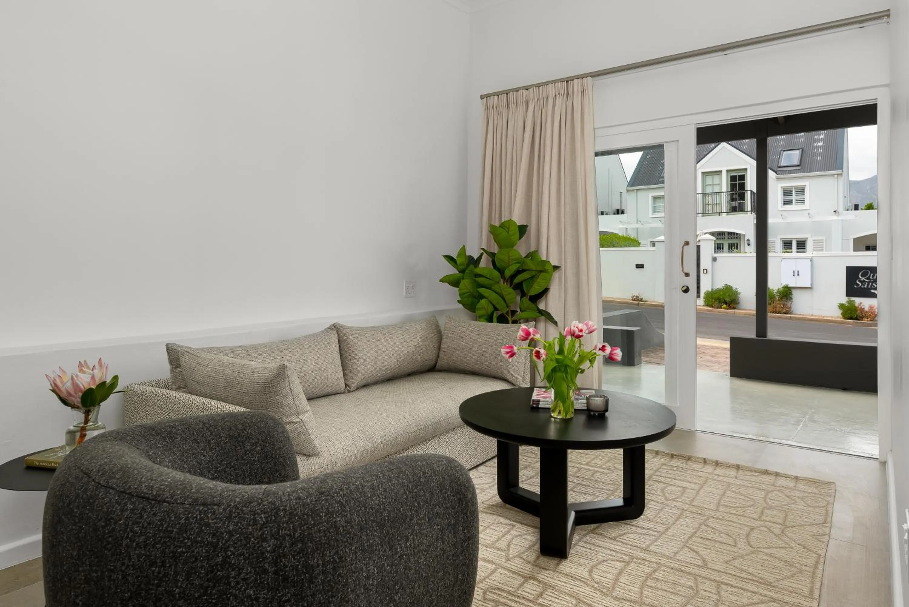 One-Bedroom Apartment in Neighbourgood Franschhoek