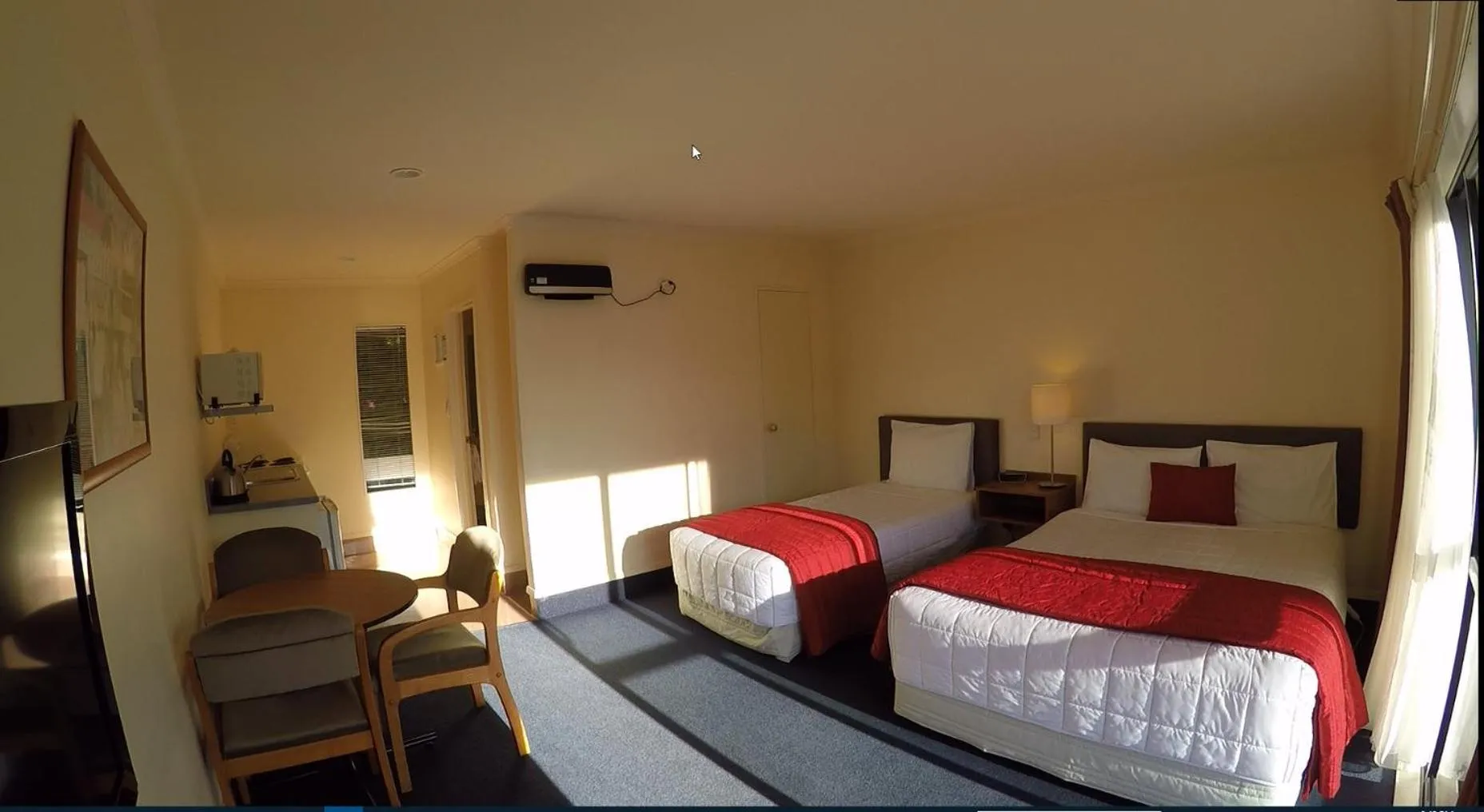 Double or Twin Room with Bathroom in The Peaks Motor Inn