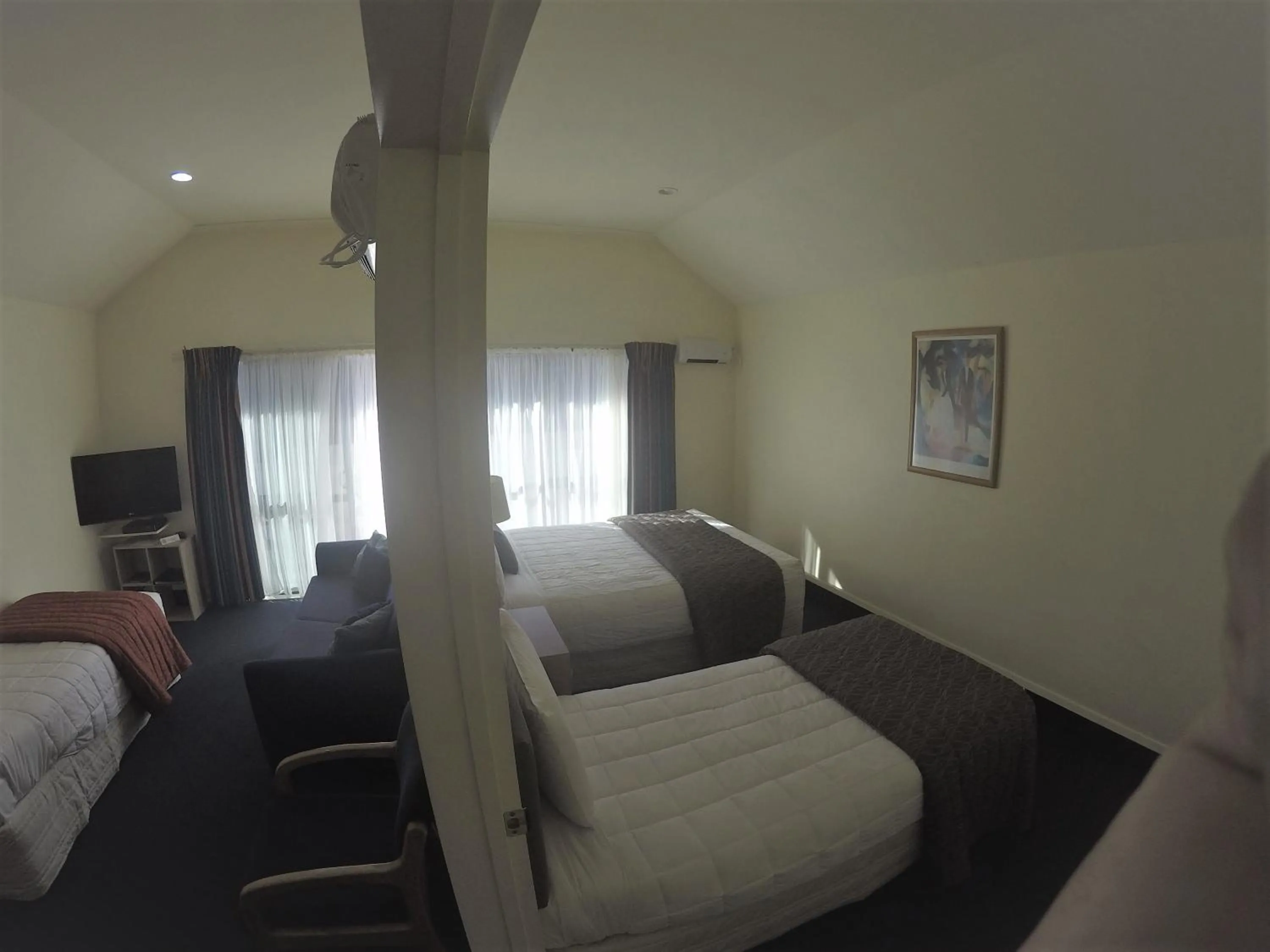 Apartment - Ground Floor in The Peaks Motor Inn