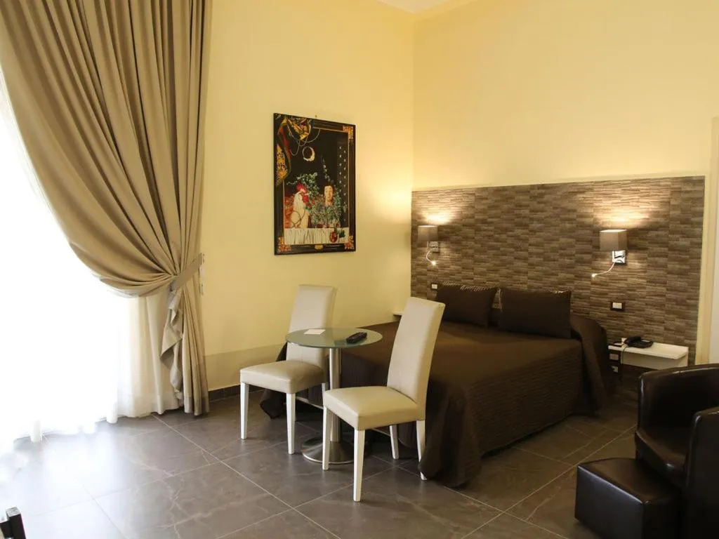 Deluxe Double or Twin Room with City View in Boutique Hotel Piazza Carità
