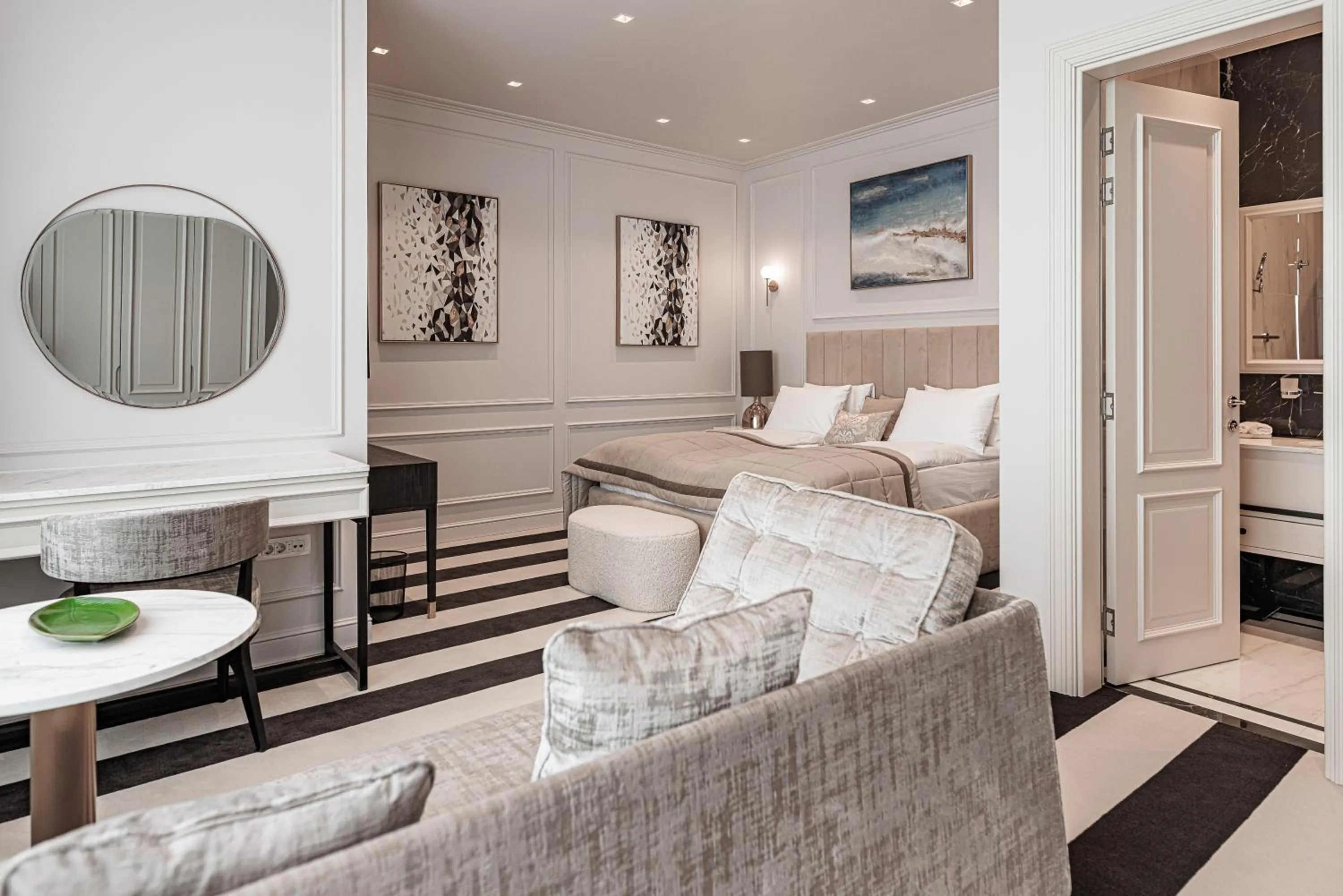 Deluxe Double Room with Balcony in Hotel Balkan