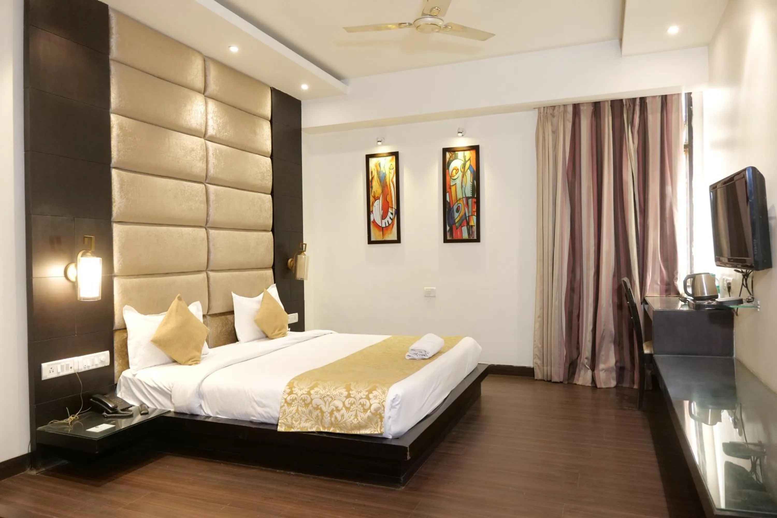 Deluxe Double Studio in HOTEL ANAND CASTLE